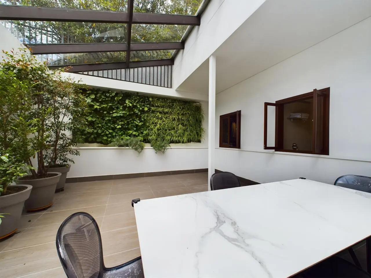 Casa con terraza a la venta, en Santa Ana.