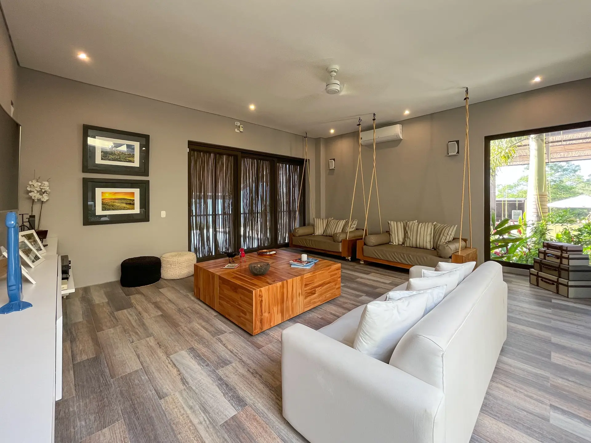 Casa con piscina a la venta, en Villeta (conjunto cerrado)