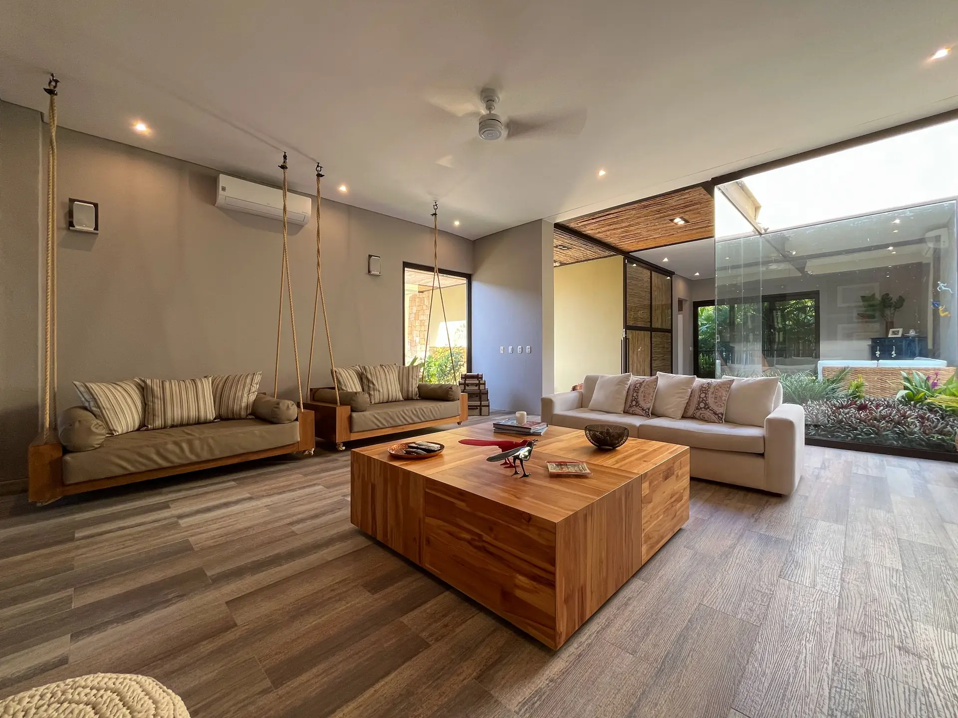 Casa con piscina a la venta, en Villeta (conjunto cerrado)