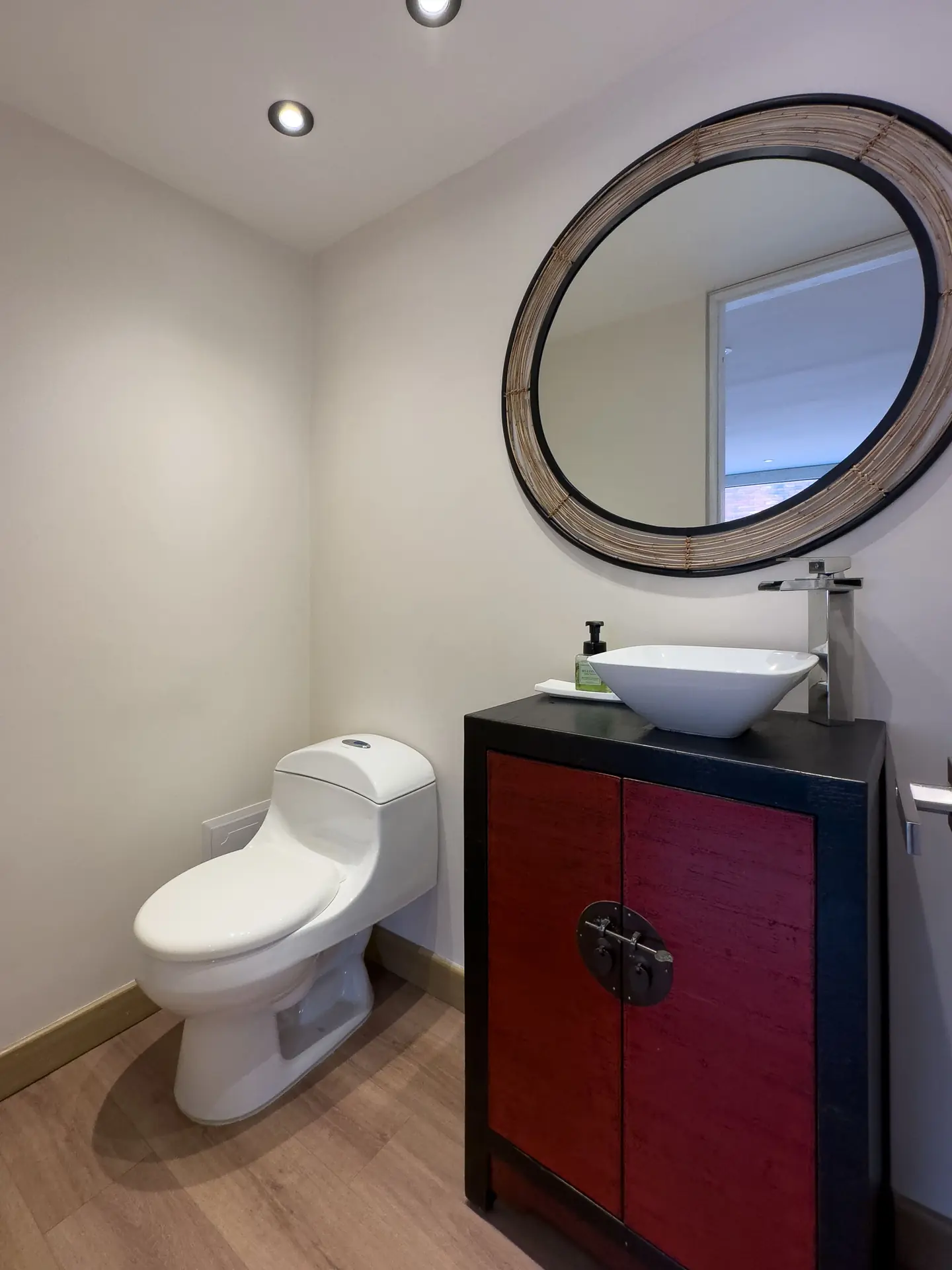 Apartamento dúplex con terraza a la venta, en El Chico.