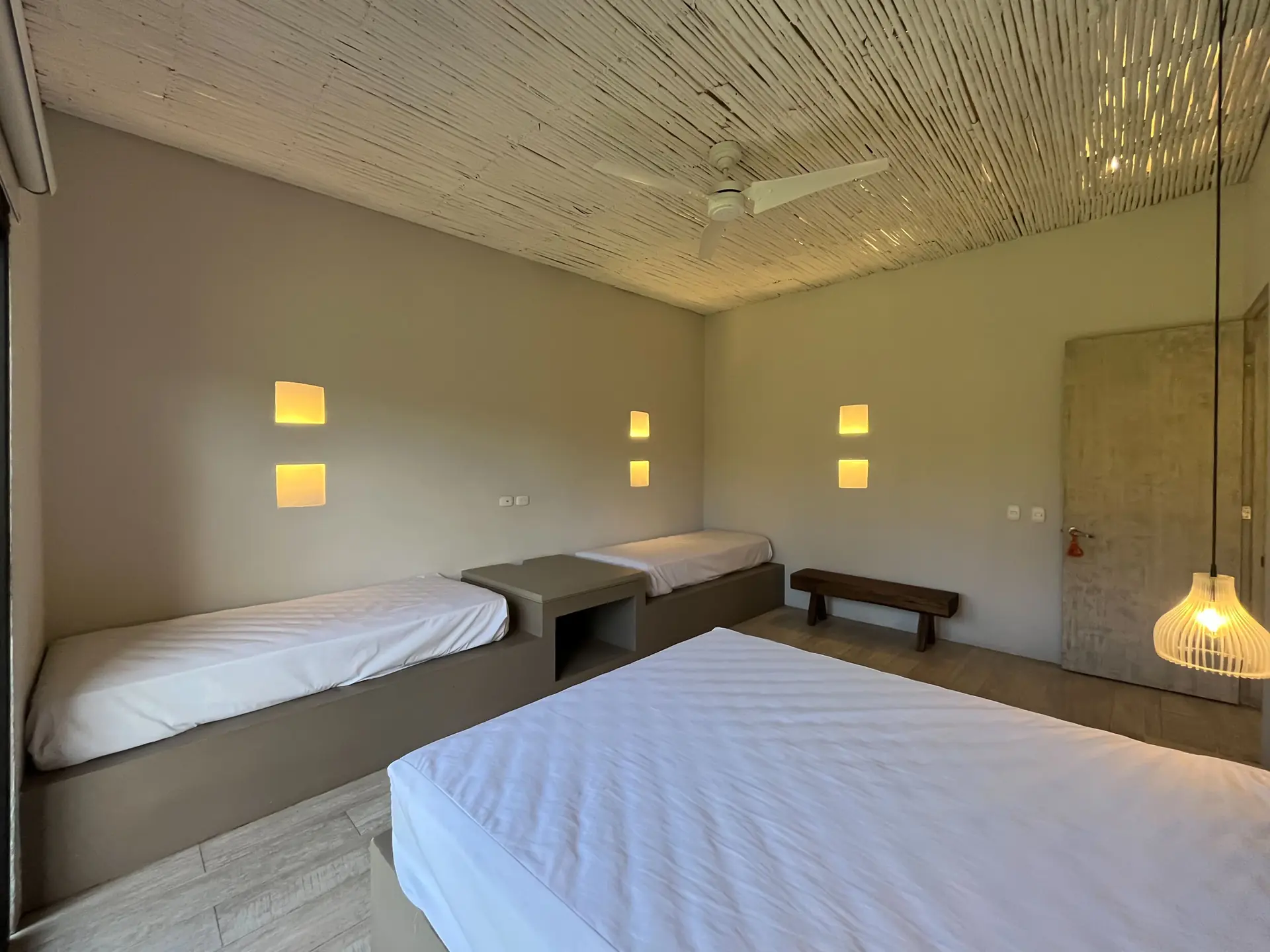 Casa con piscina a la venta, en Villeta (conjunto cerrado)
