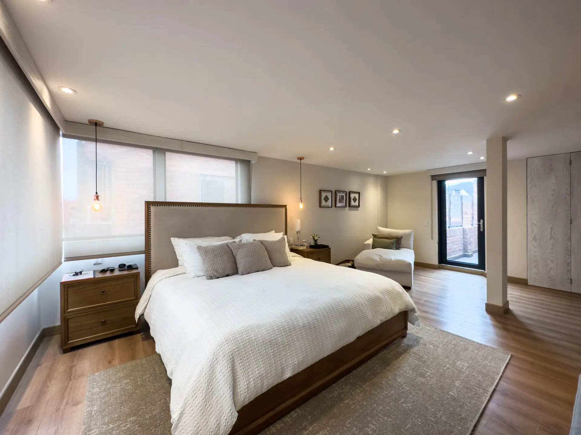 Apartamento dúplex con terraza a la venta, en El Chico.