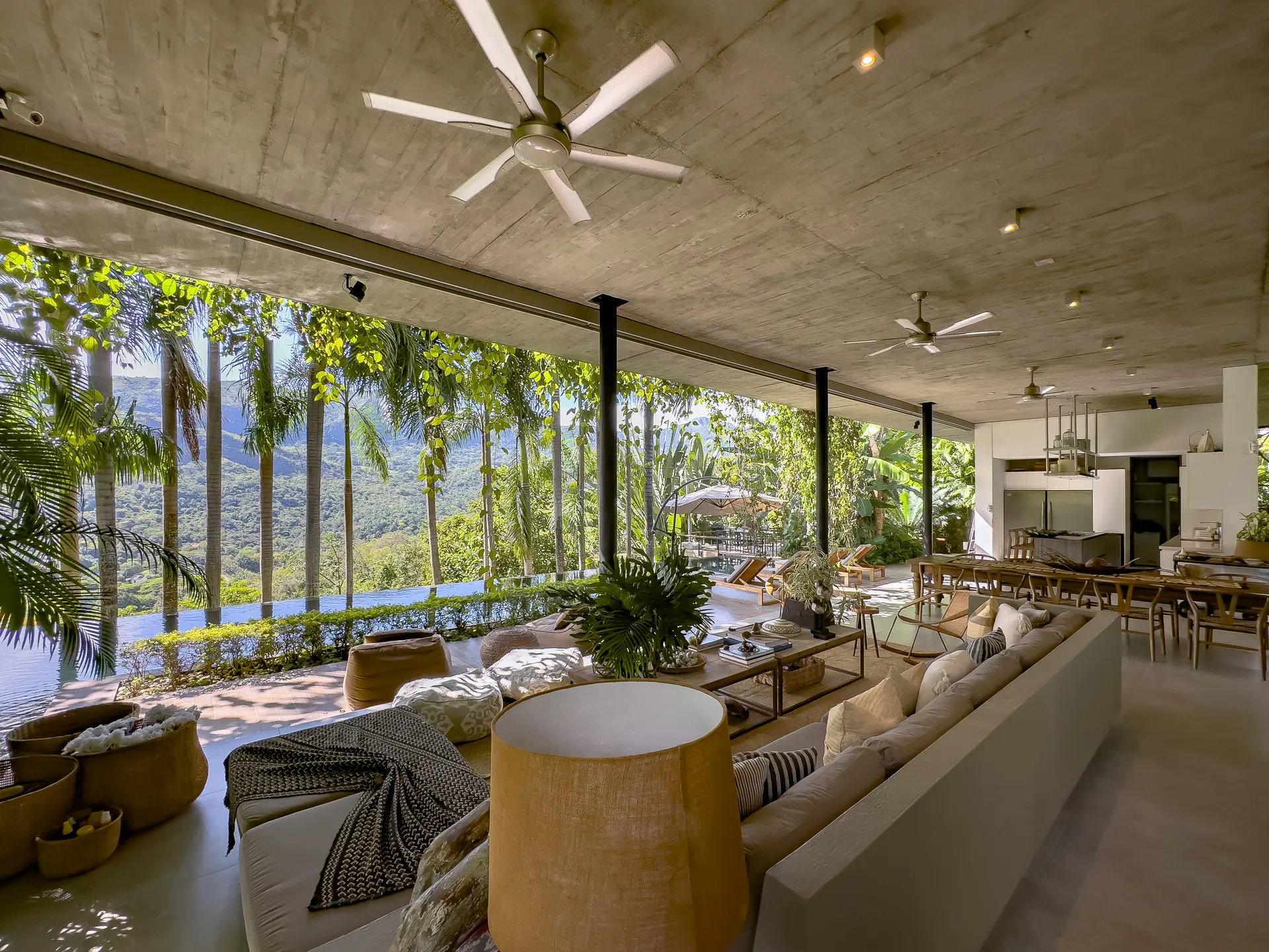 Casa con piscina en venta o alquiler, en Nilo Cundinamarca.