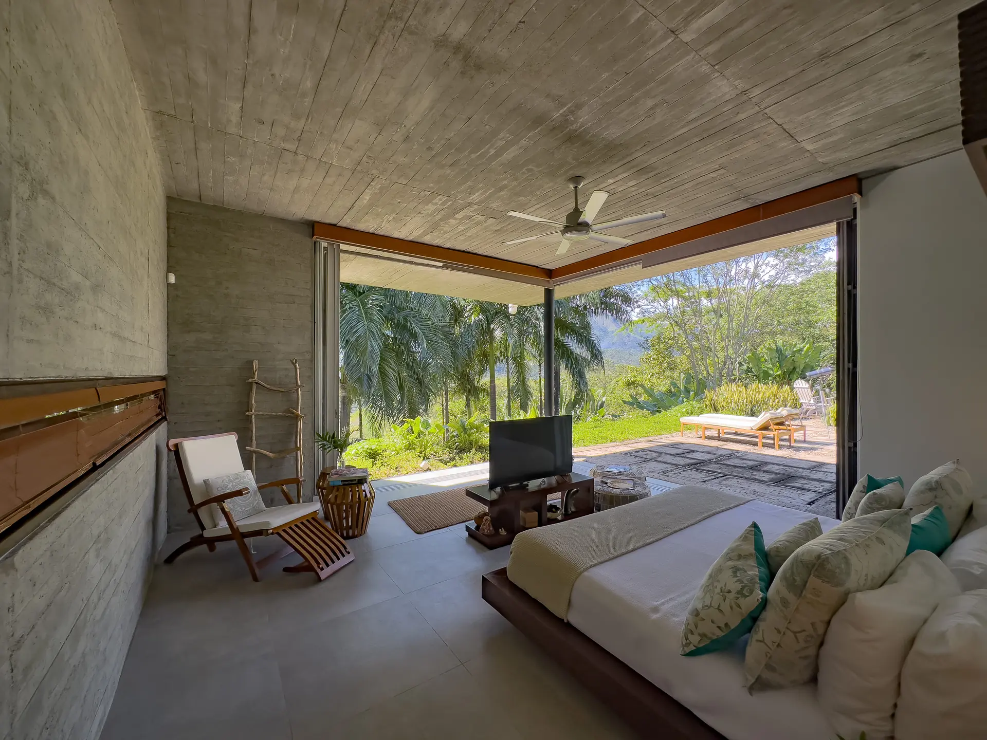 Casa con piscina en venta o alquiler, en Nilo Cundinamarca.