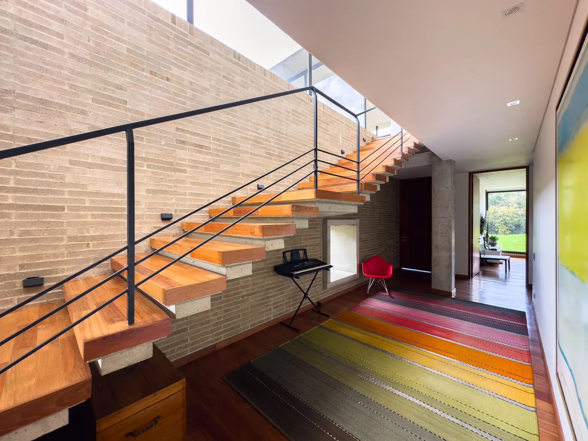 Casa con jardín a la venta, en La Calera.