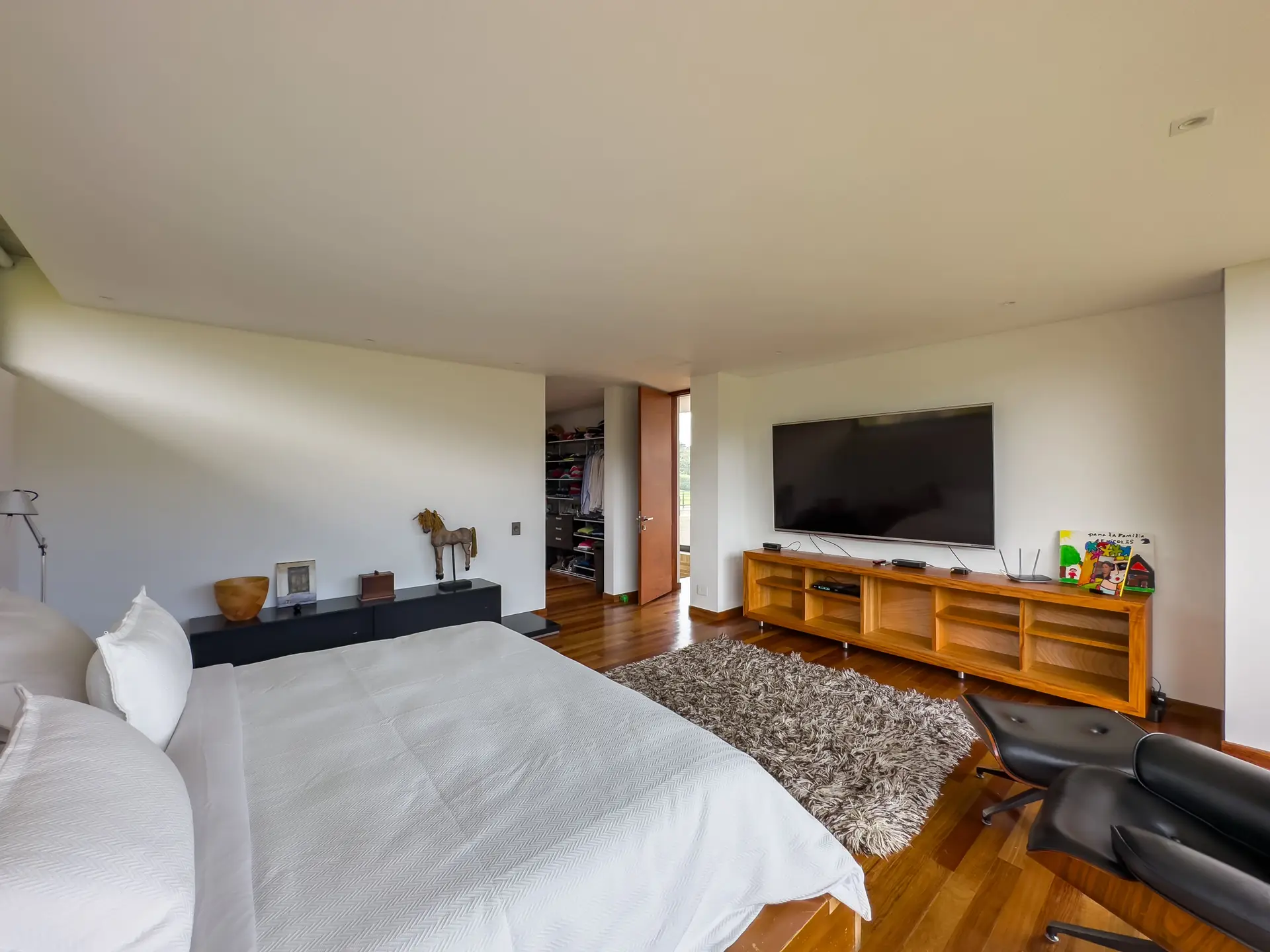 Casa con jardín a la venta, en La Calera.