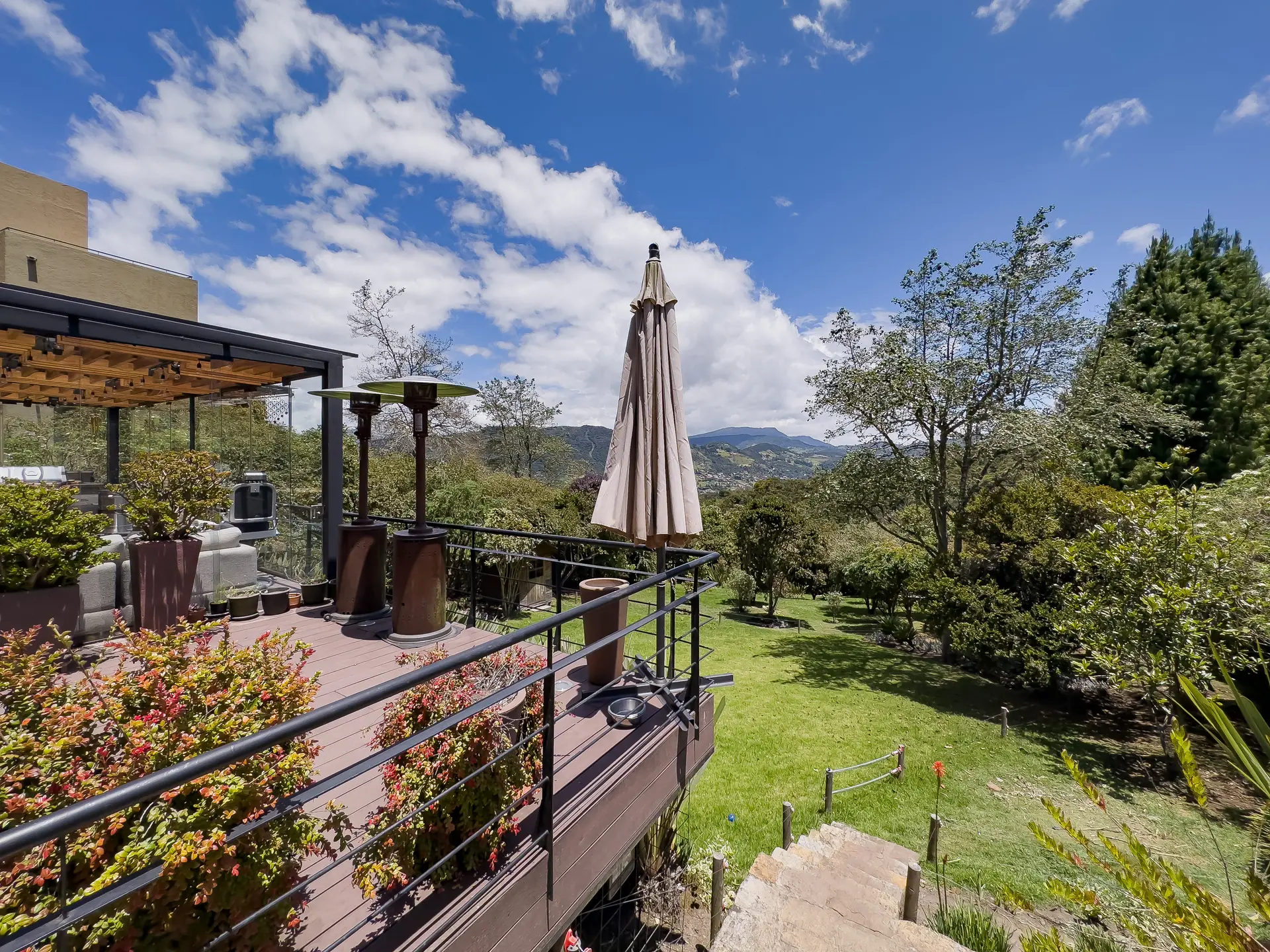Casa con terraza a la venta, en Arboretto (La calera).