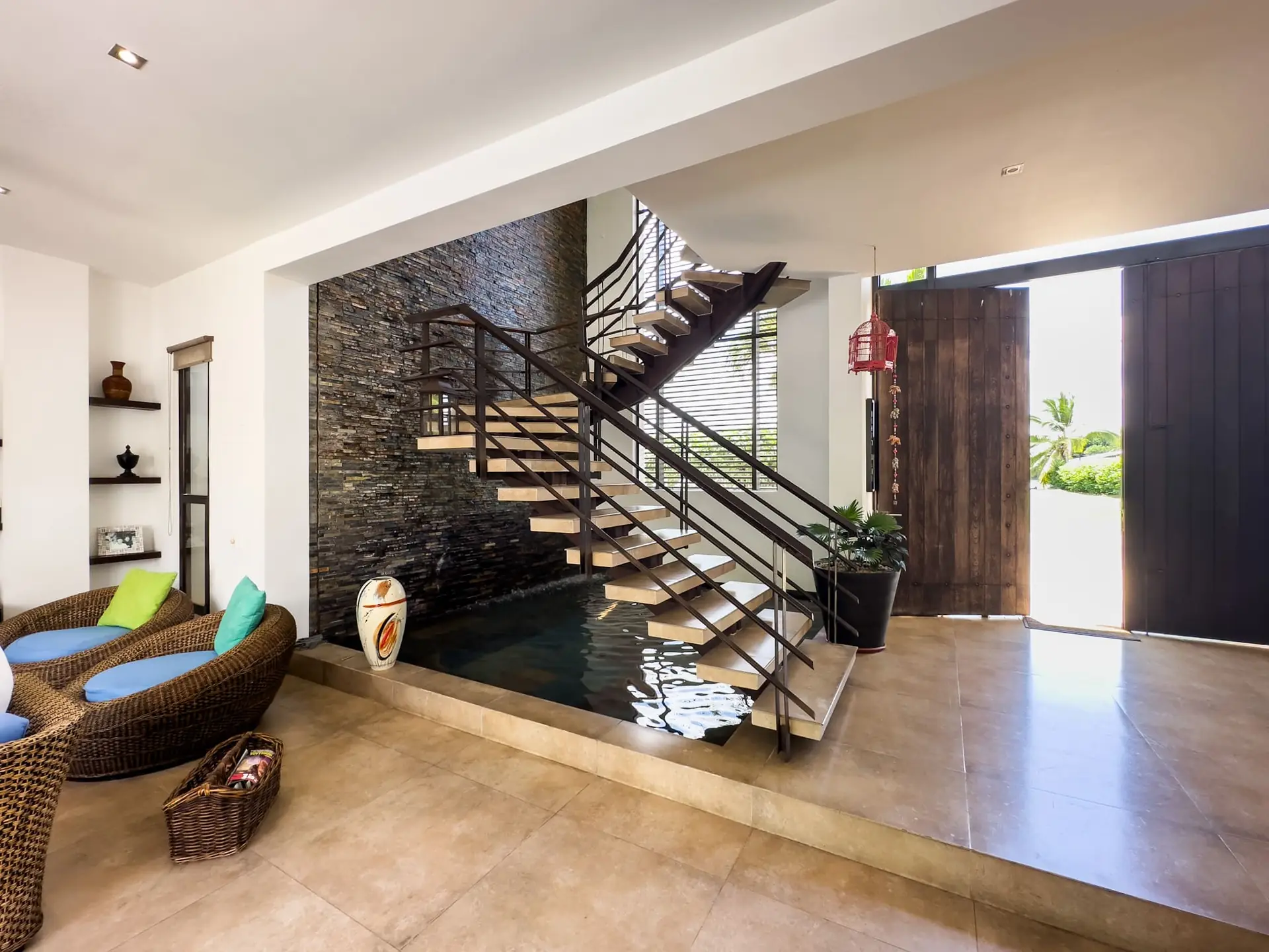 Casa con piscina a la venta, en Lagos del Peñon. (Girardot)