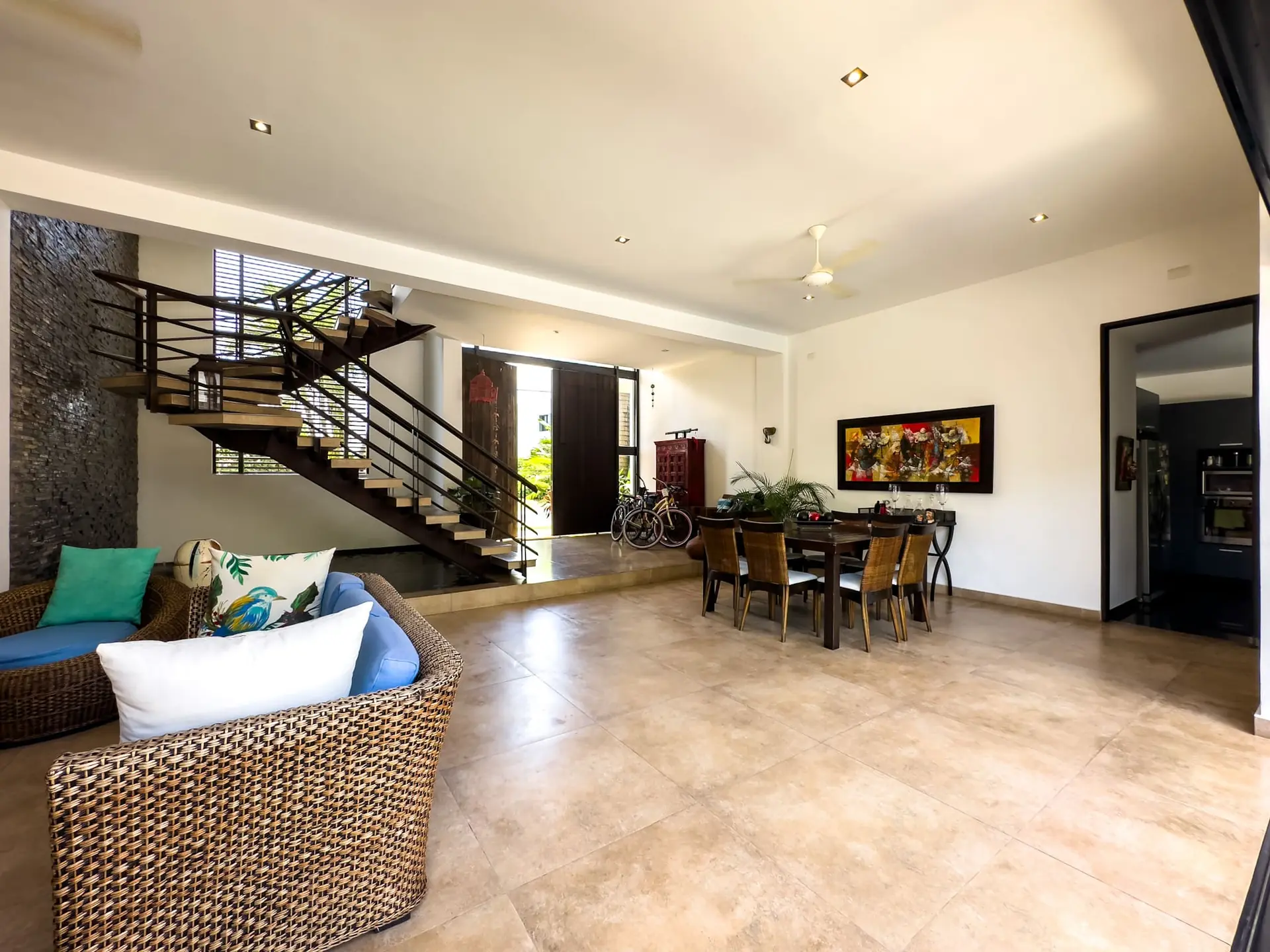 Casa con piscina a la venta, en Lagos del Peñon. (Girardot)