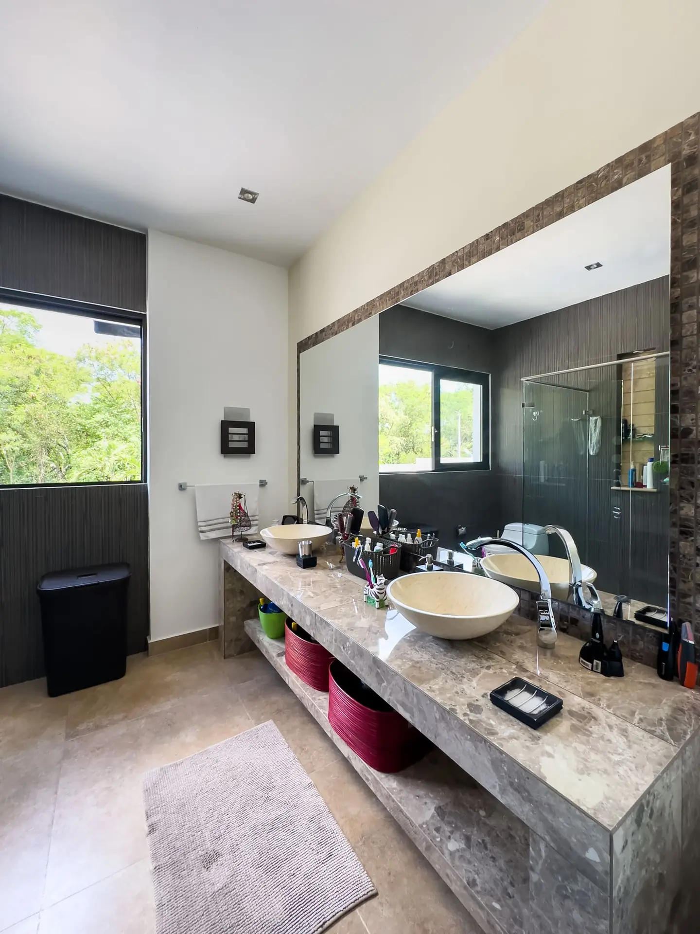 Casa con piscina a la venta, en Lagos del Peñon. (Girardot)