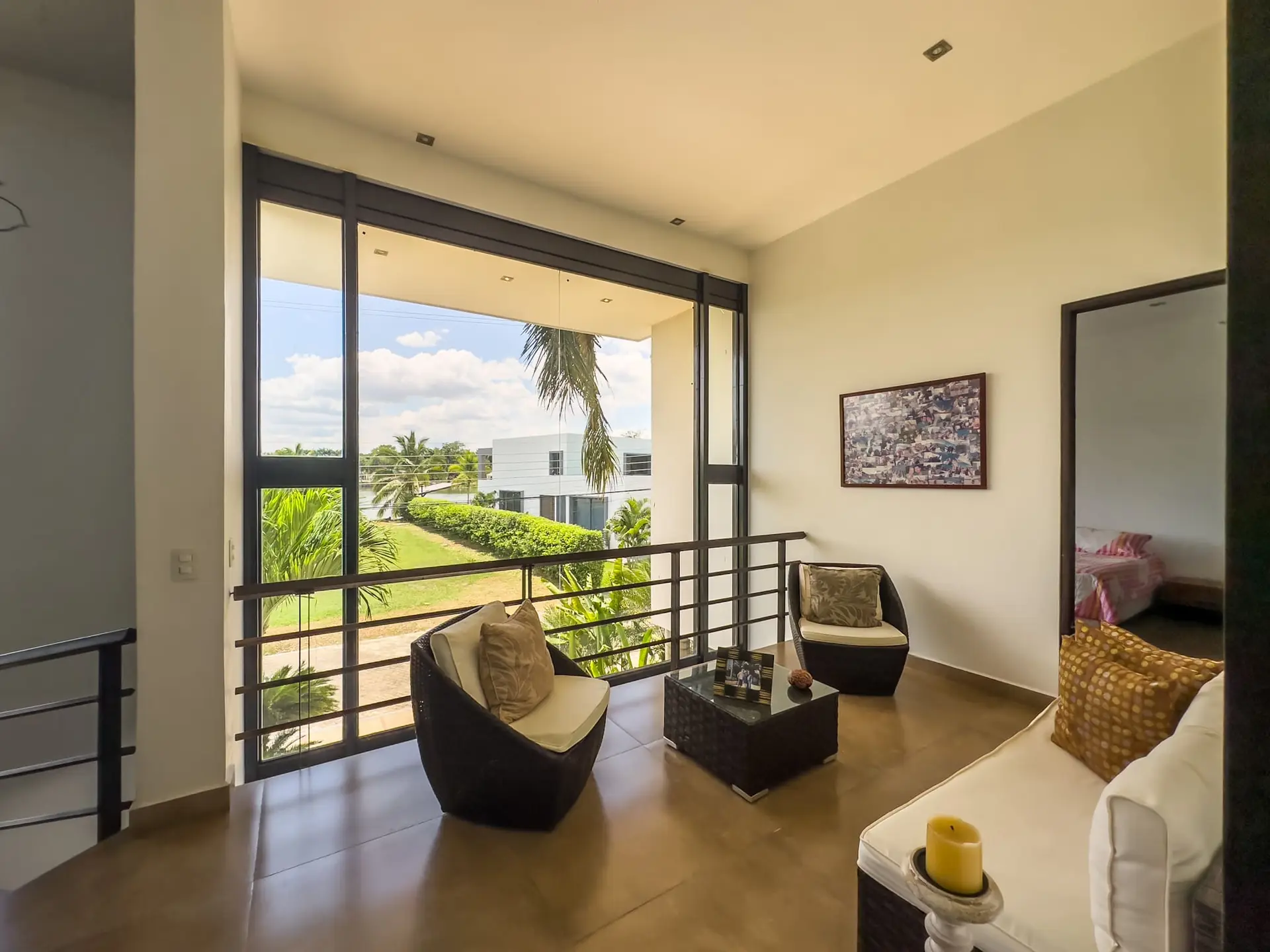 Casa con piscina a la venta, en Lagos del Peñon. (Girardot)