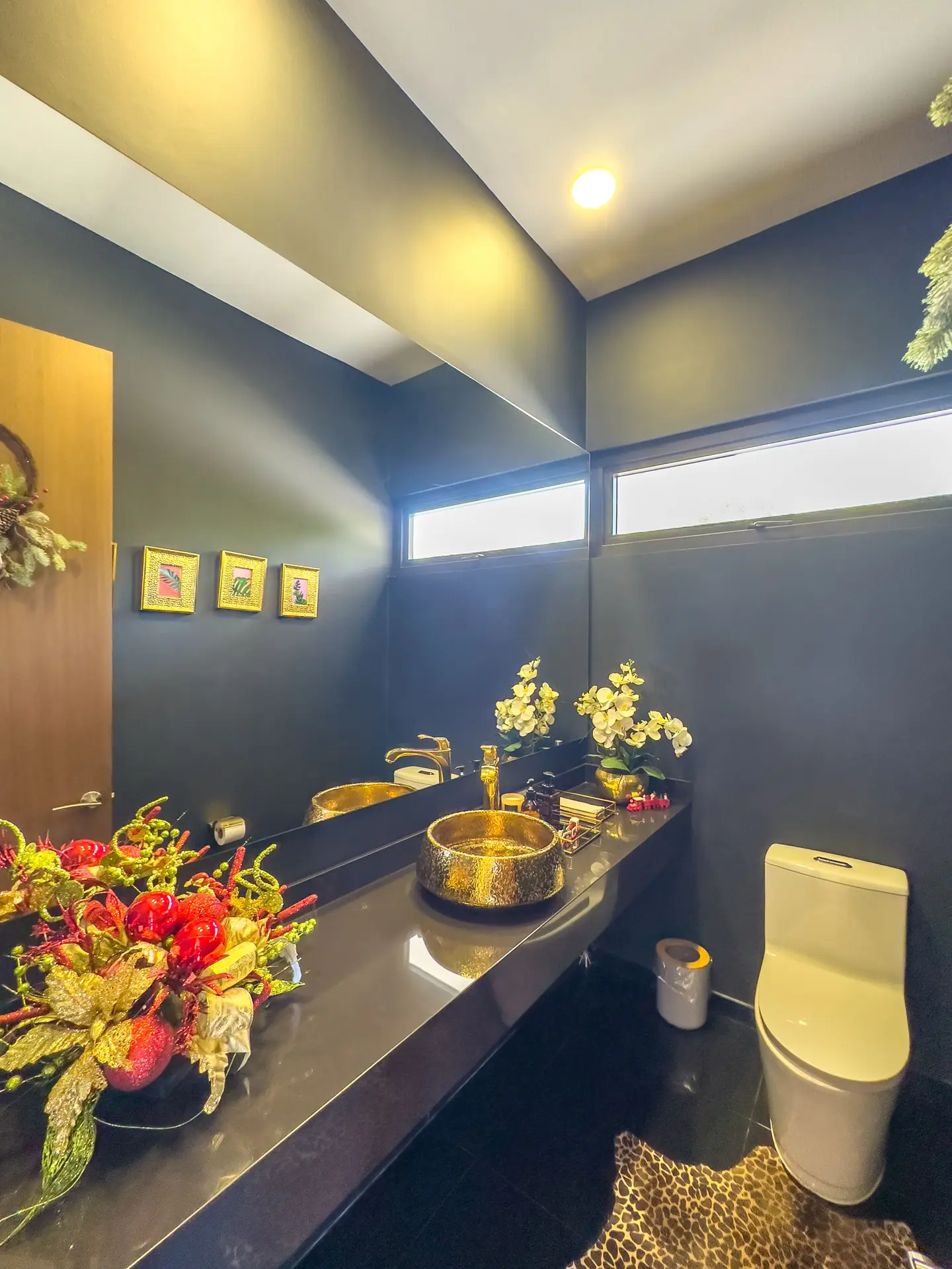 Casa con terraza y jardín a la venta o arriendo, en Bosques del Encenillo.