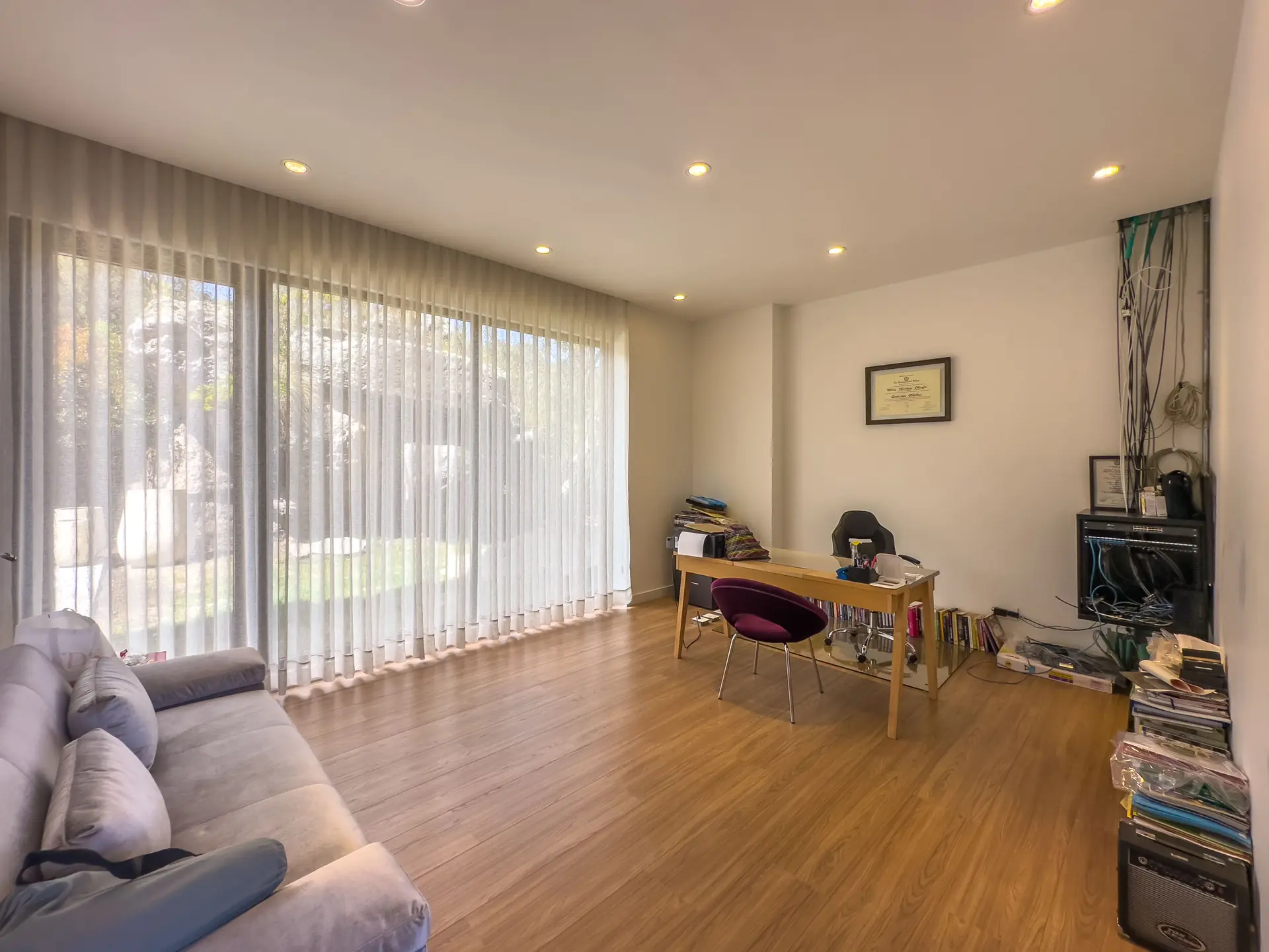 Casa con terraza y jardín a la venta o arriendo, en Bosques del Encenillo.