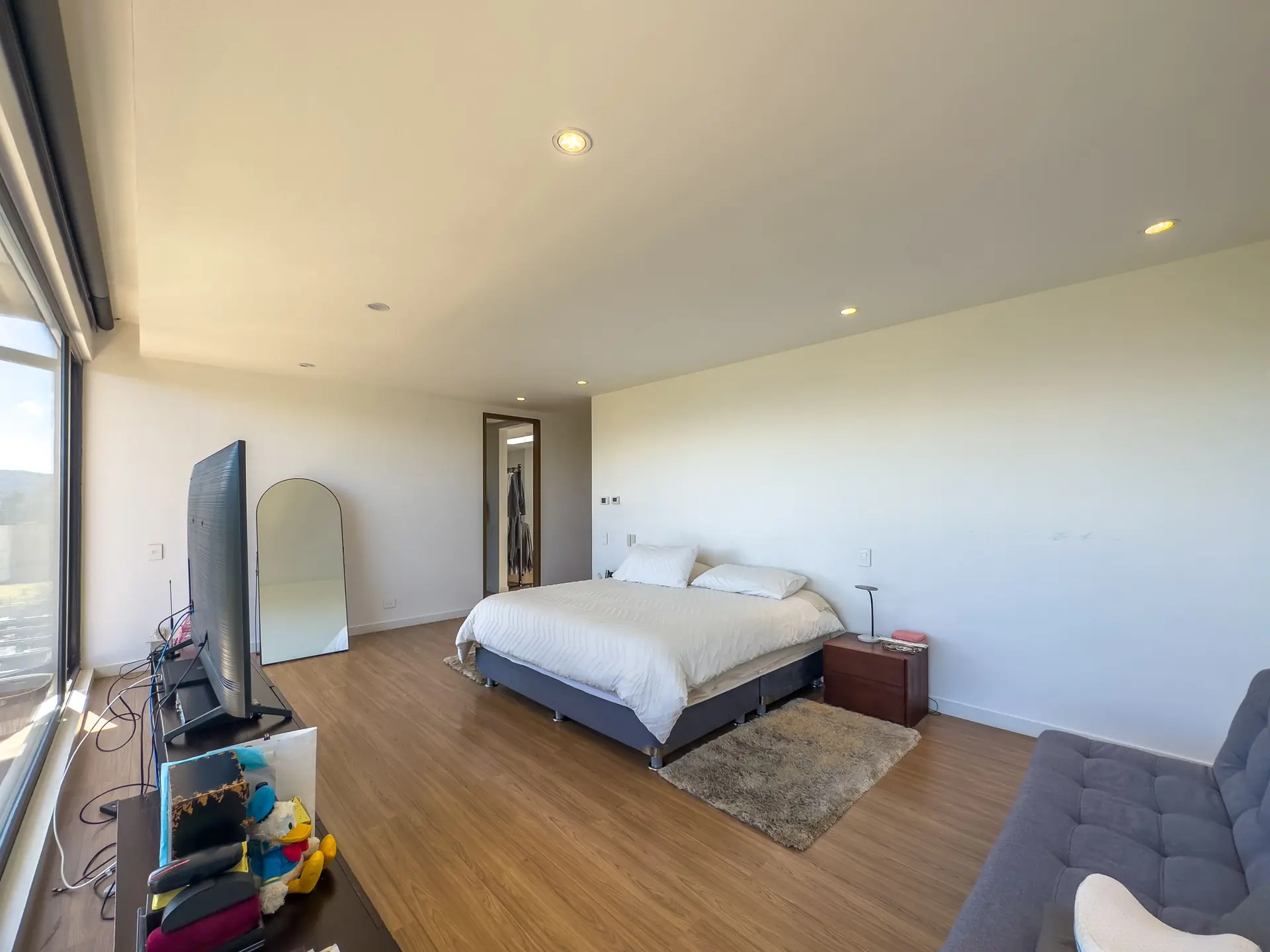 Casa con terraza y jardín a la venta o arriendo, en Bosques del Encenillo.