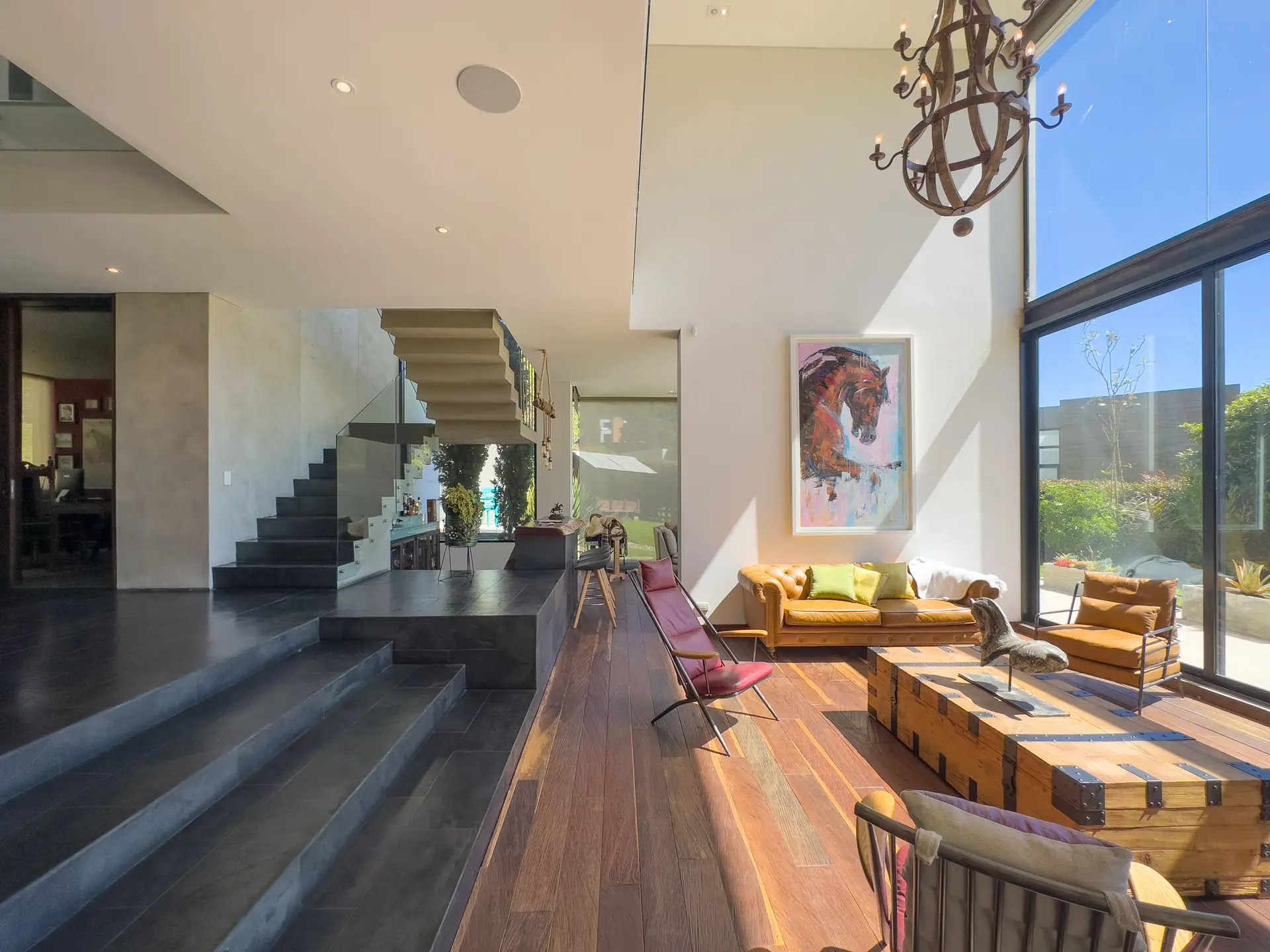 Casa con jardín a la venta, en Yerbabonita.