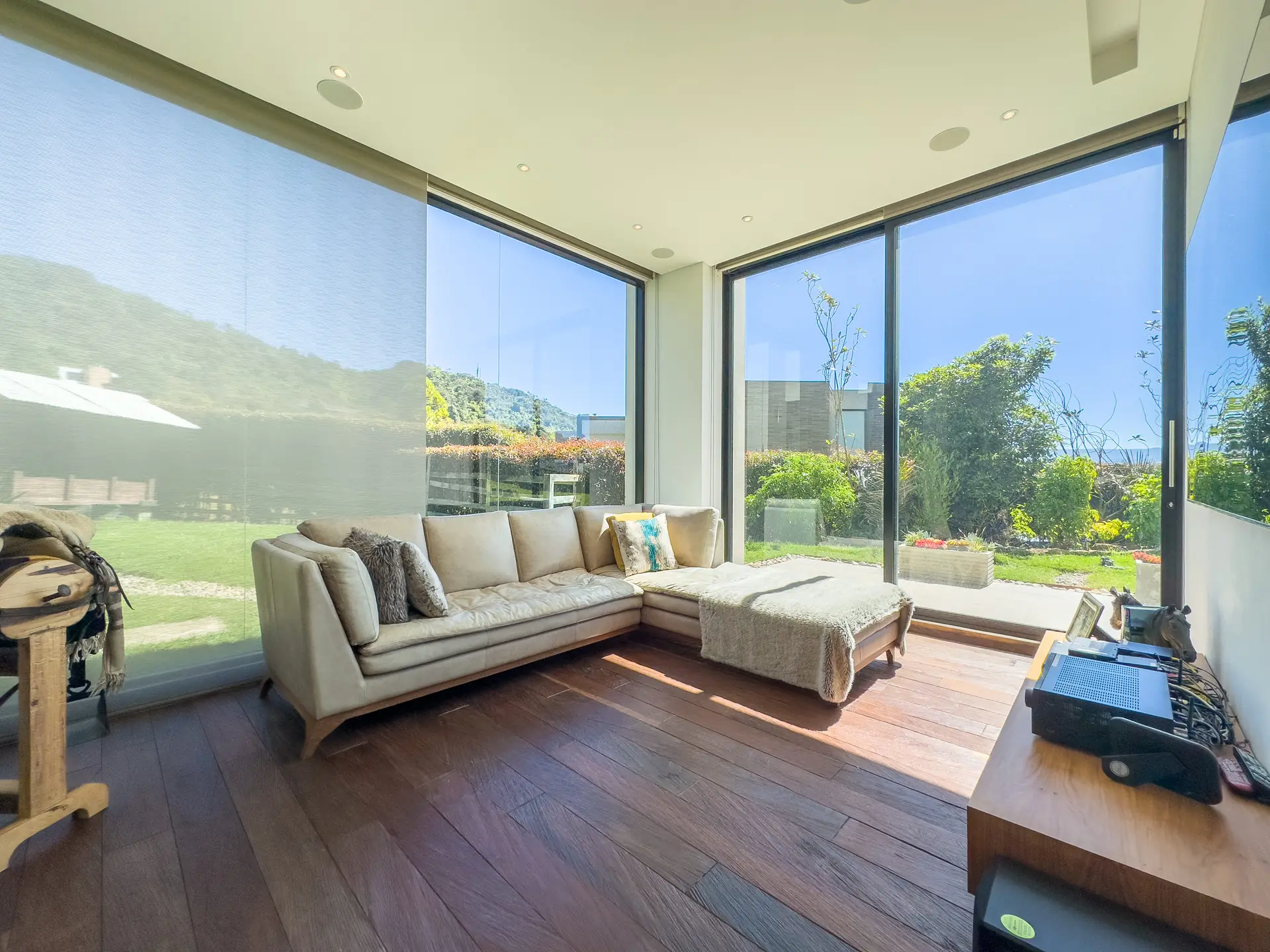 Casa con jardín a la venta, en Yerbabonita.