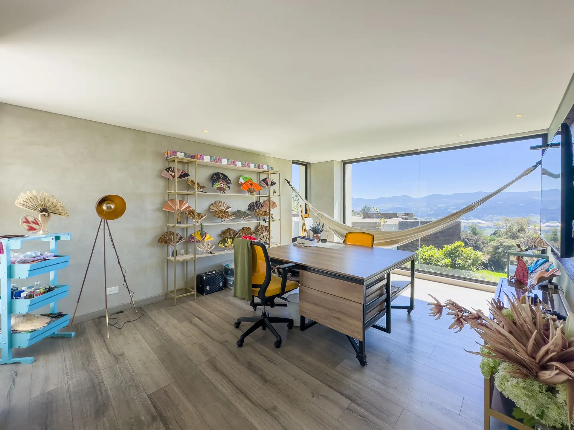 Casa con jardín a la venta, en Yerbabonita.