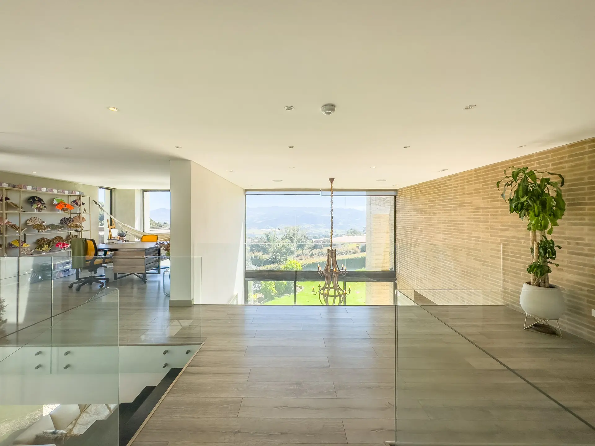 Casa con jardín a la venta, en Yerbabonita.