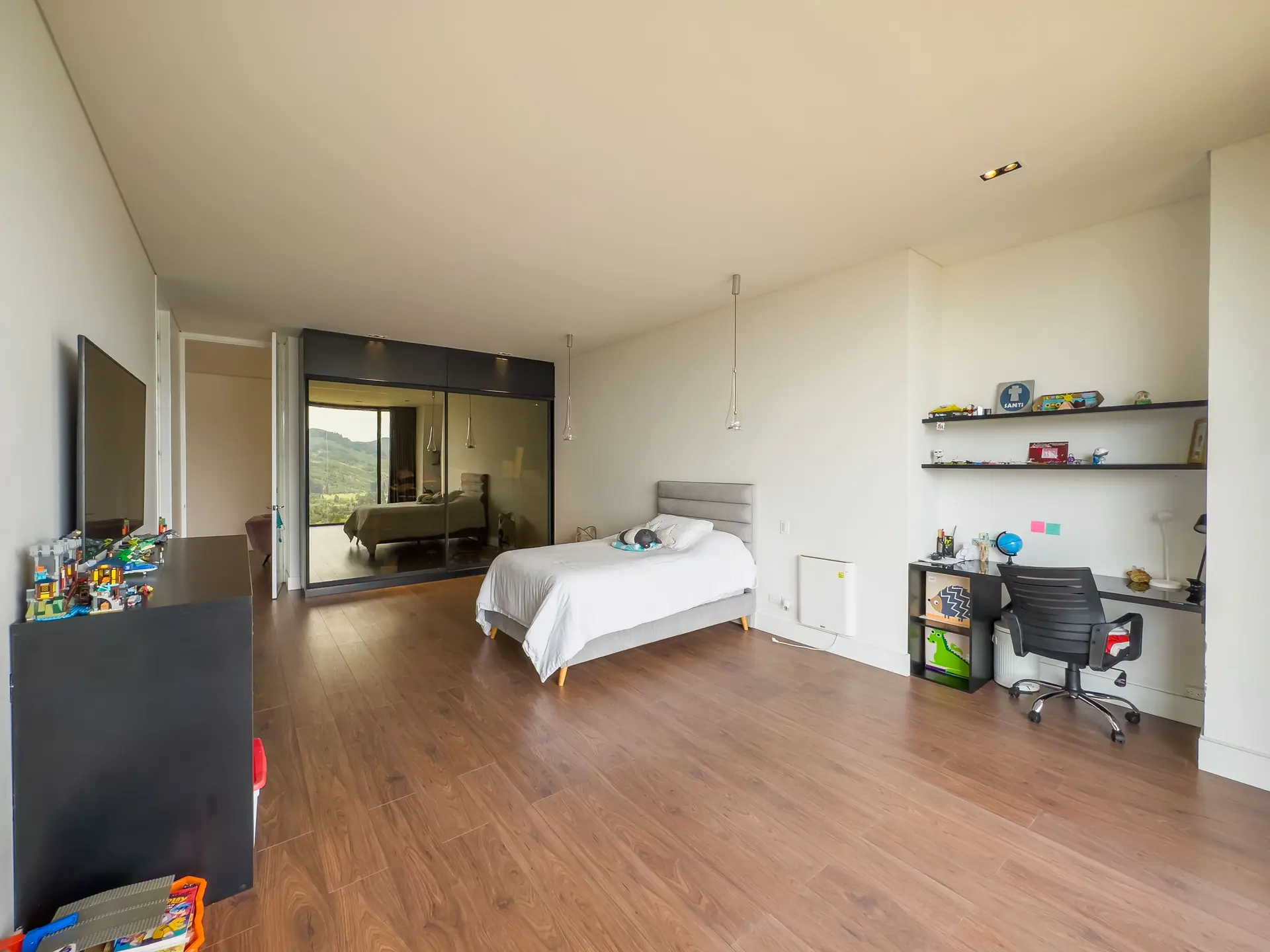 Casa con jardín a la venta, en Aposentos.