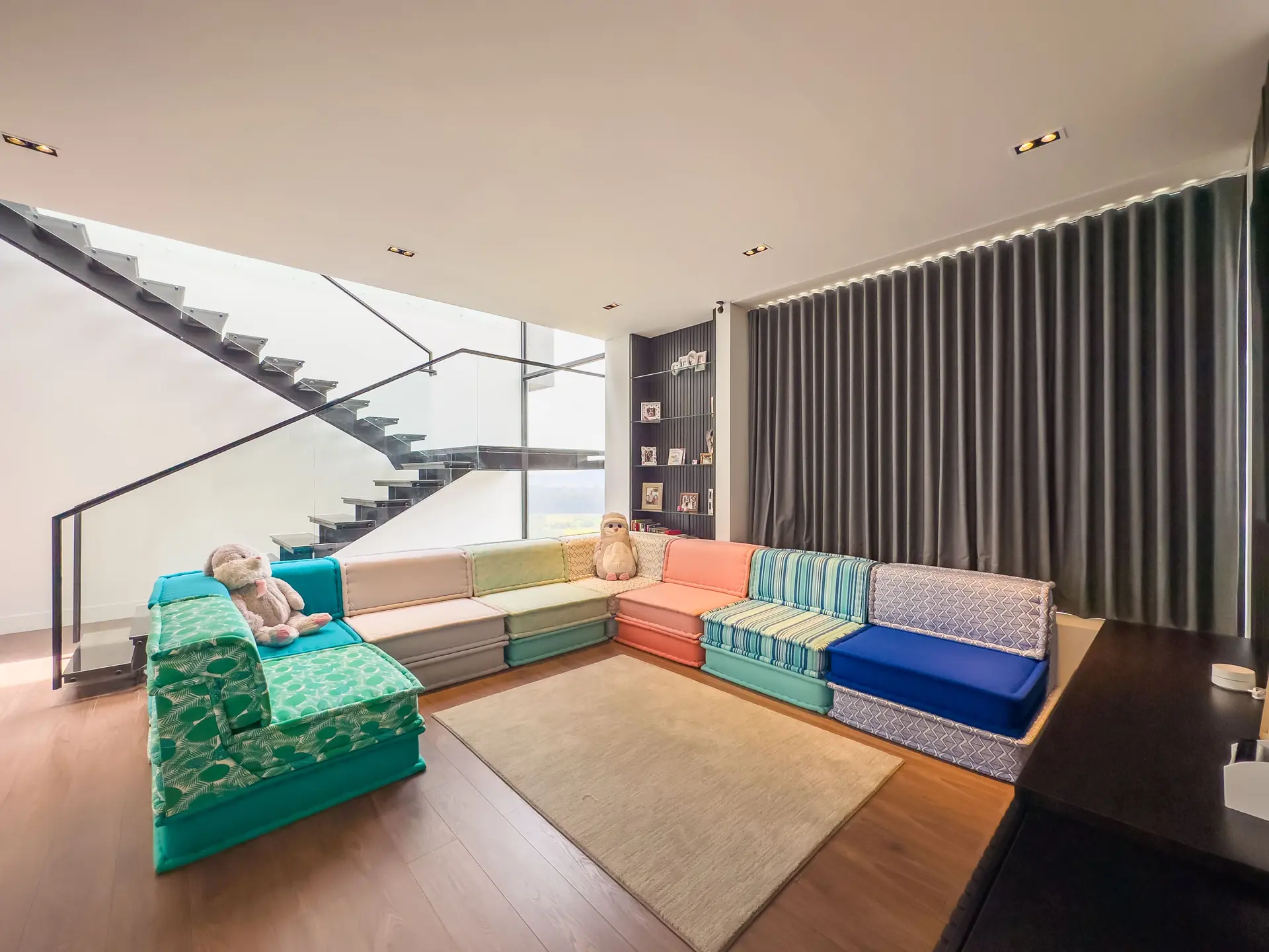 Casa con jardín a la venta, en Aposentos.