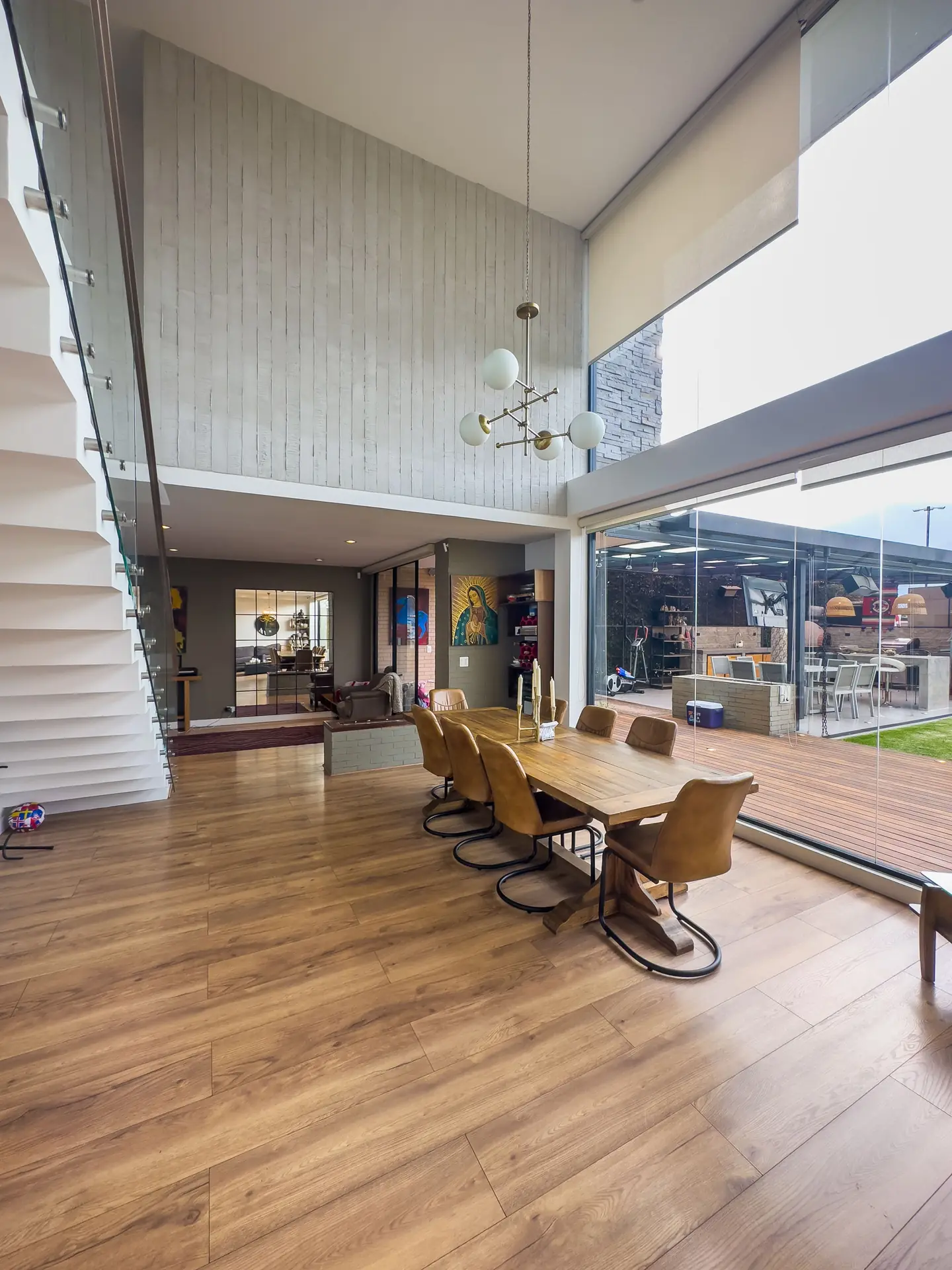 Casa con zona verde a la venta, en Cota.