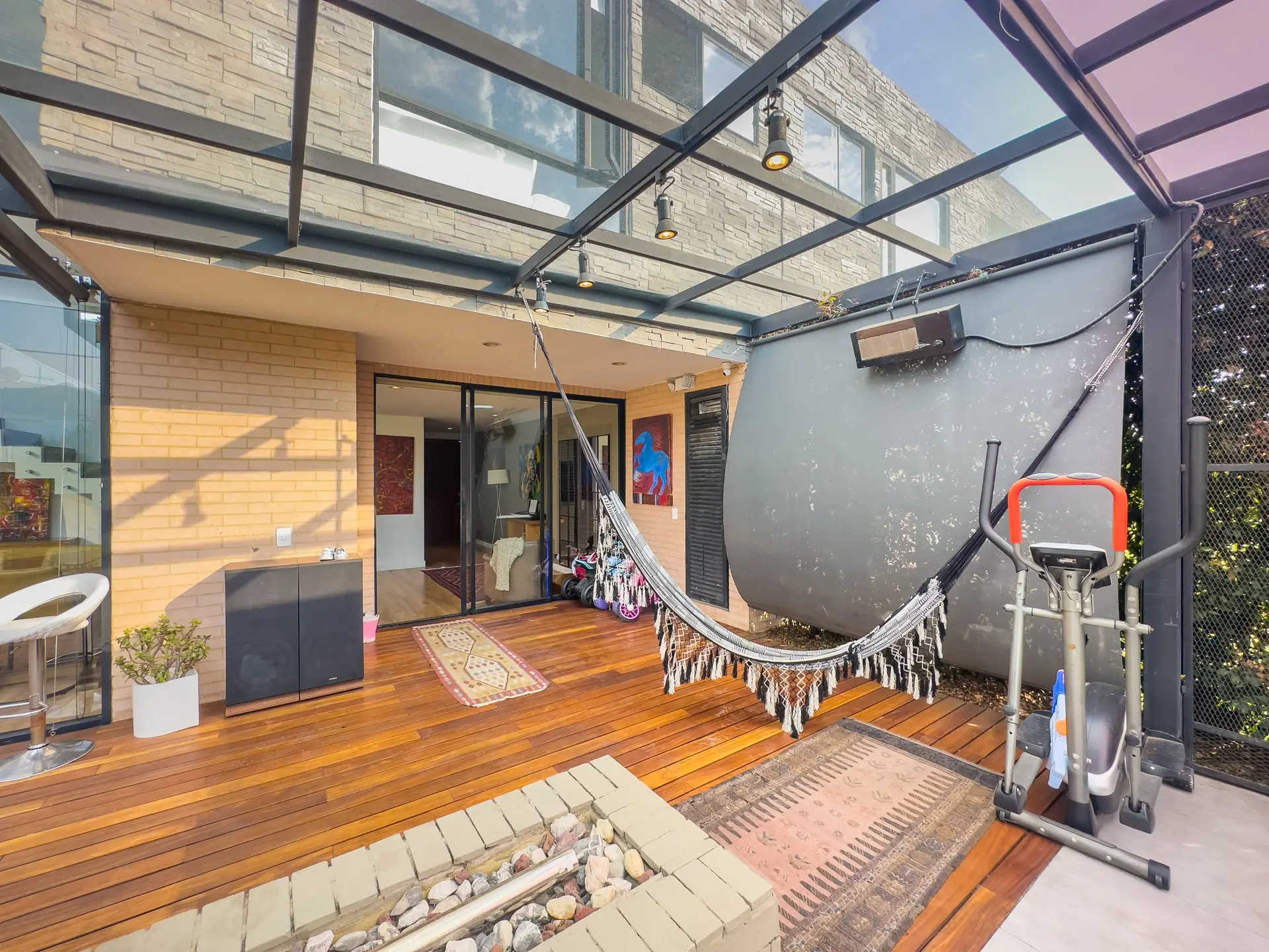 Casa con zona verde a la venta, en Cota.