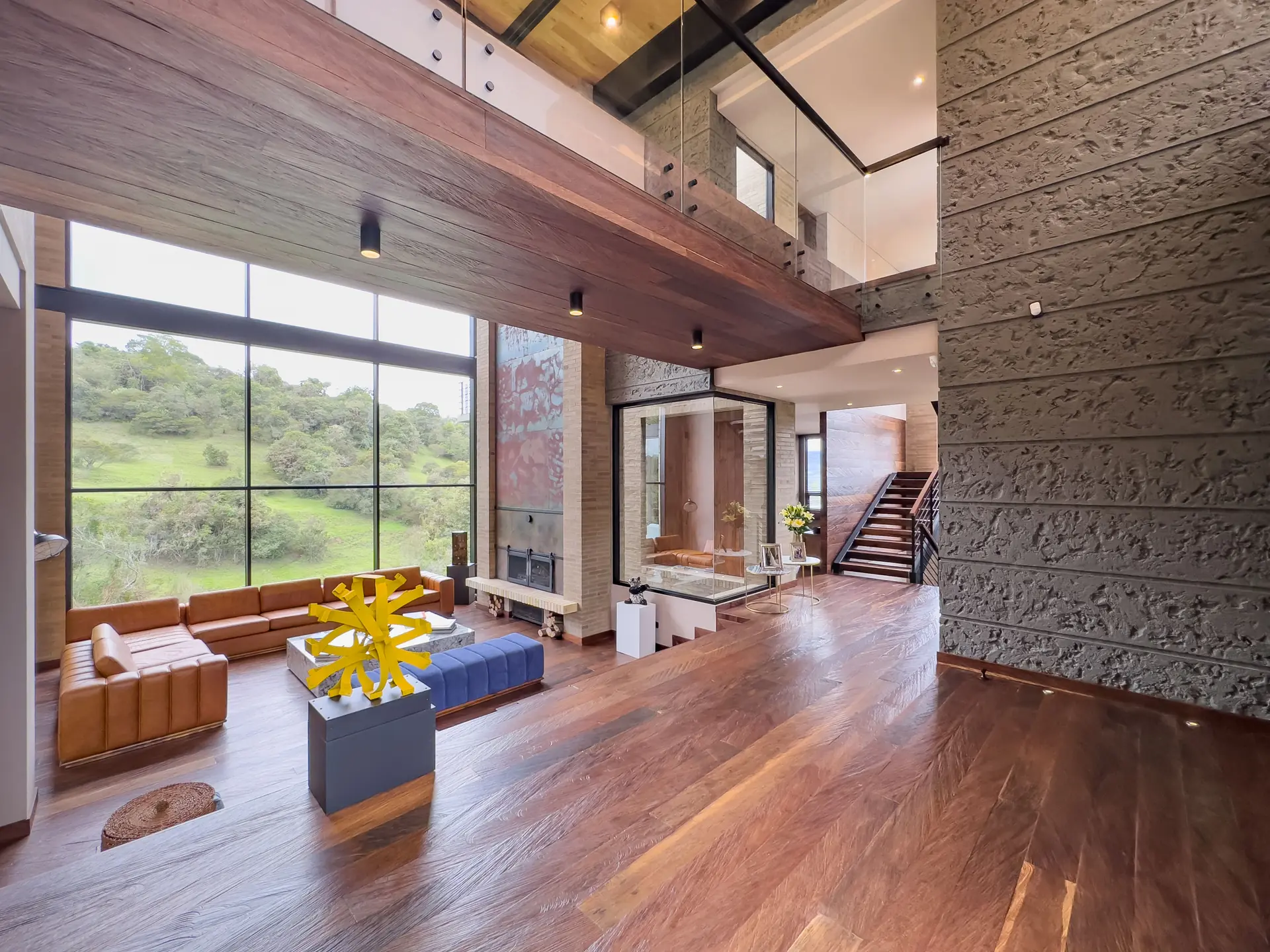 Casa con jardín a la venta, en Yerbabonita.