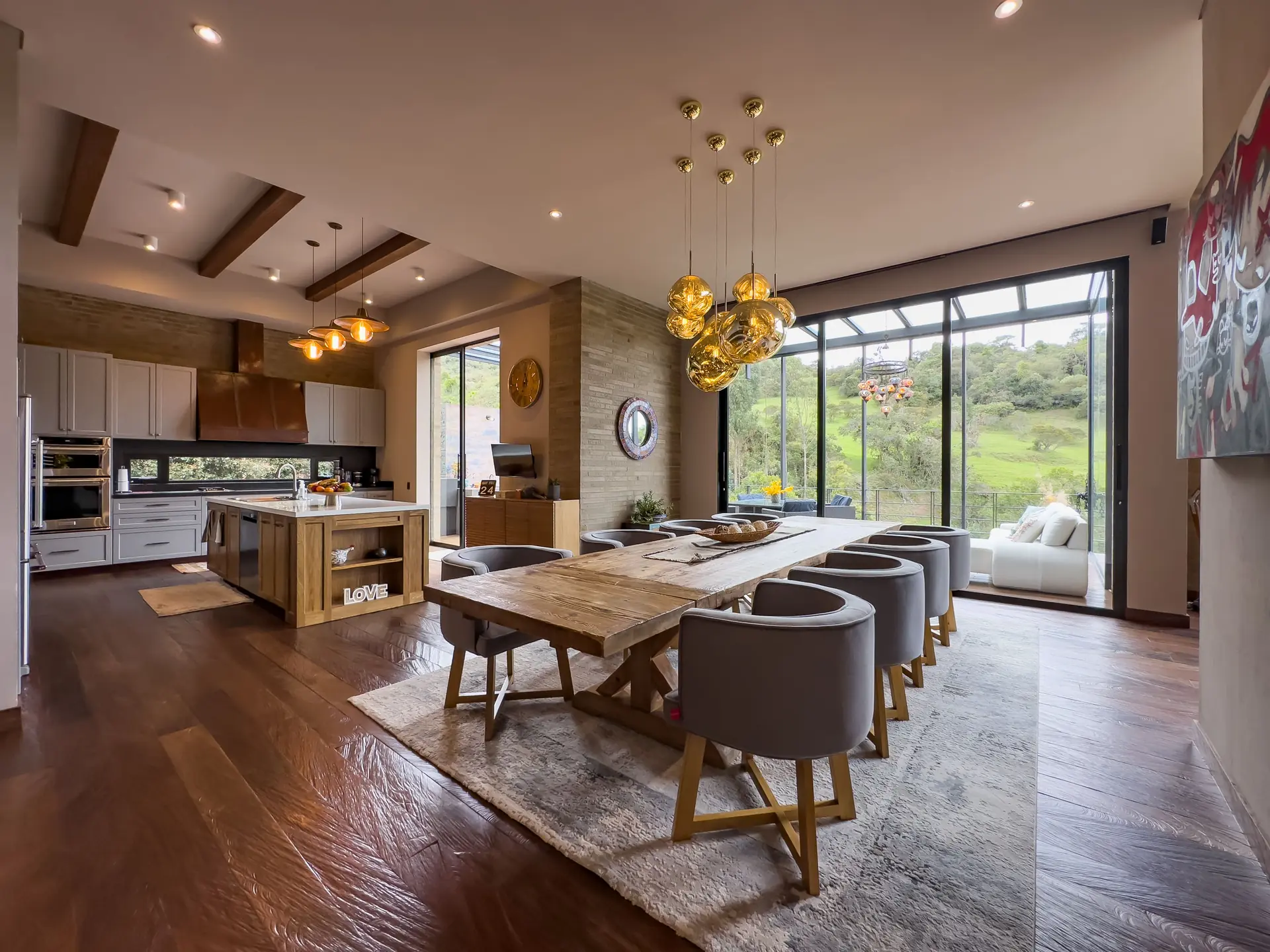 Casa con jardín a la venta, en Yerbabonita.