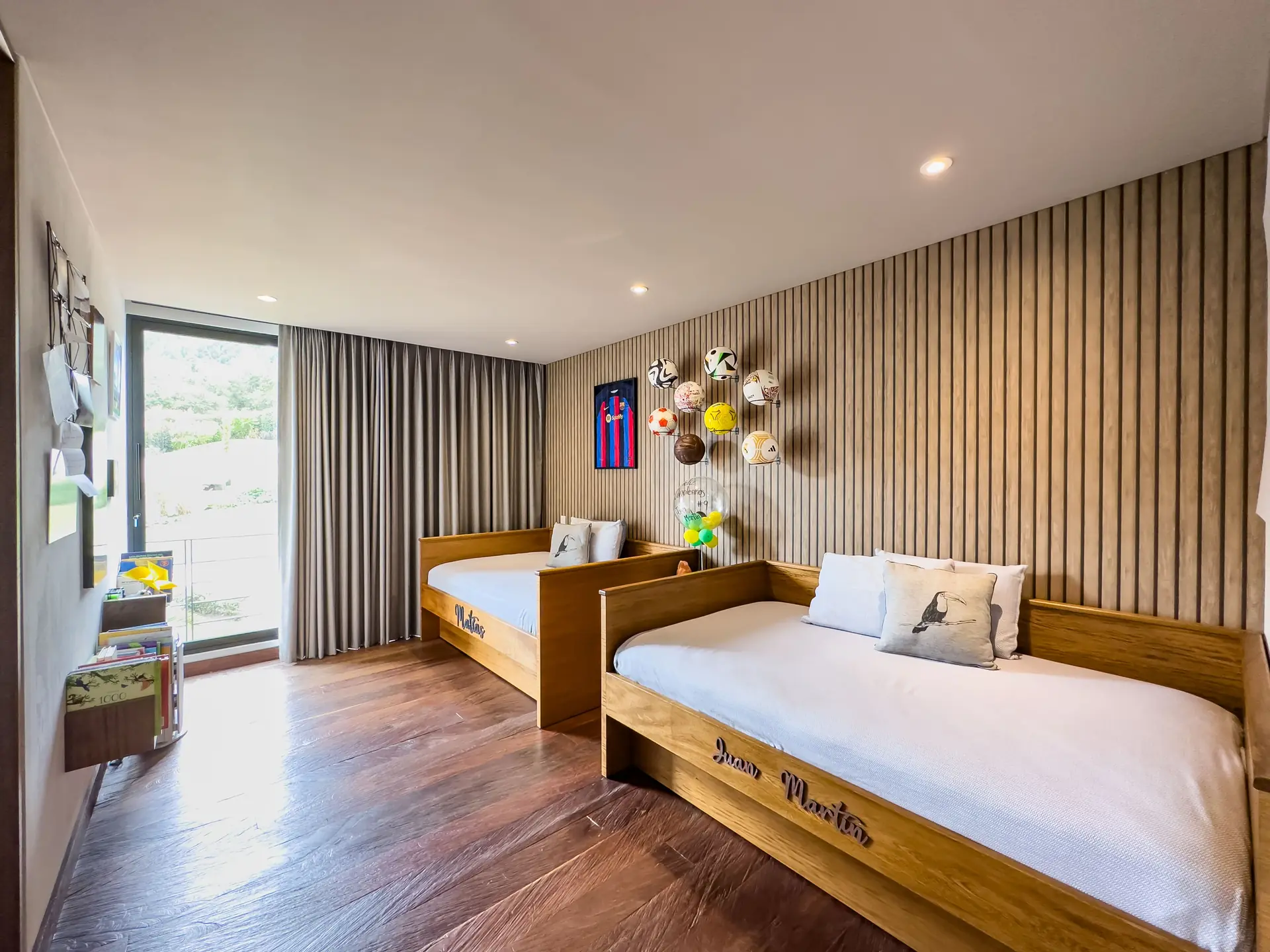 Casa con jardín a la venta, en Yerbabonita.