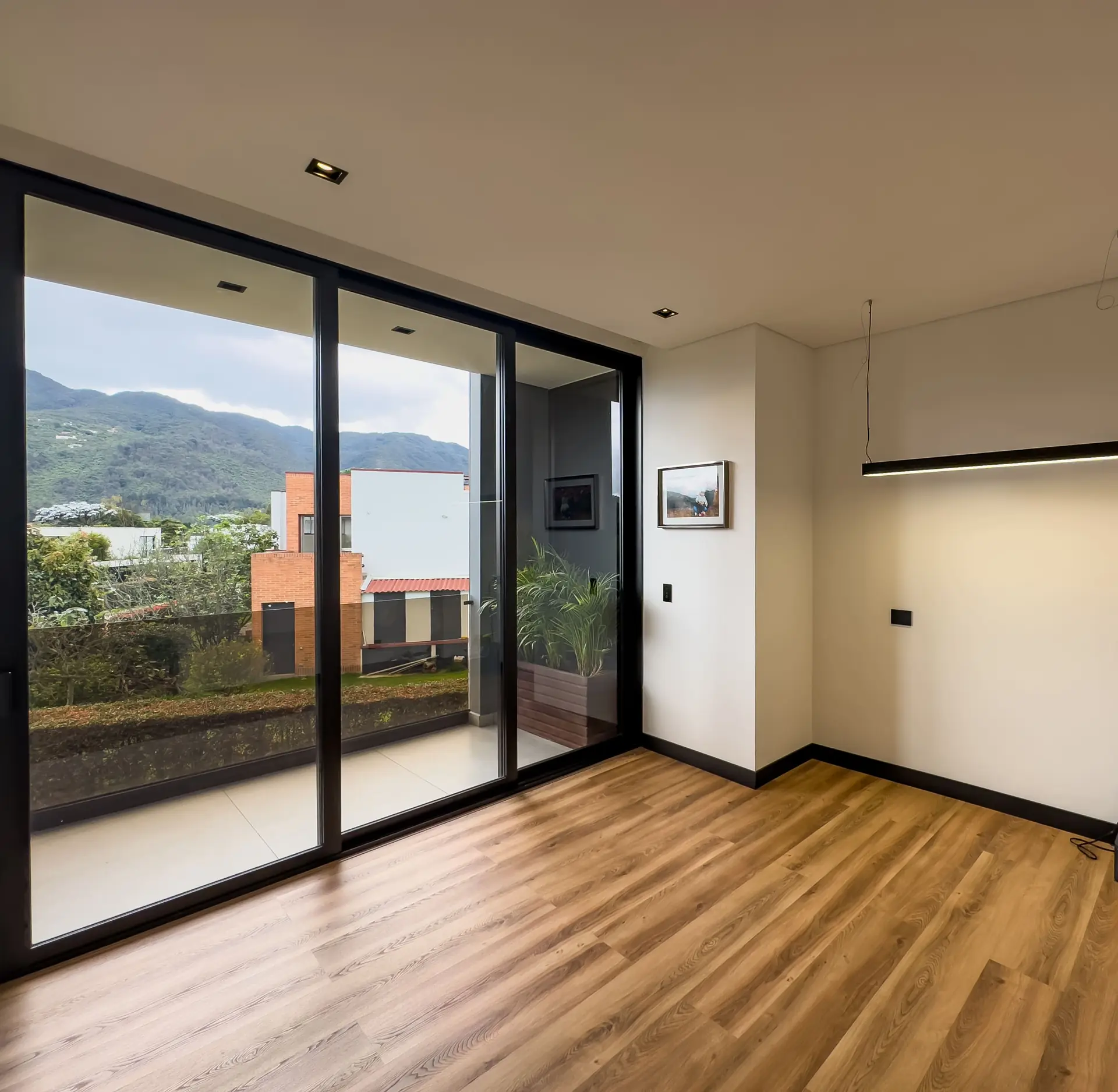 Casa con jardín a la venta, en San Simón.