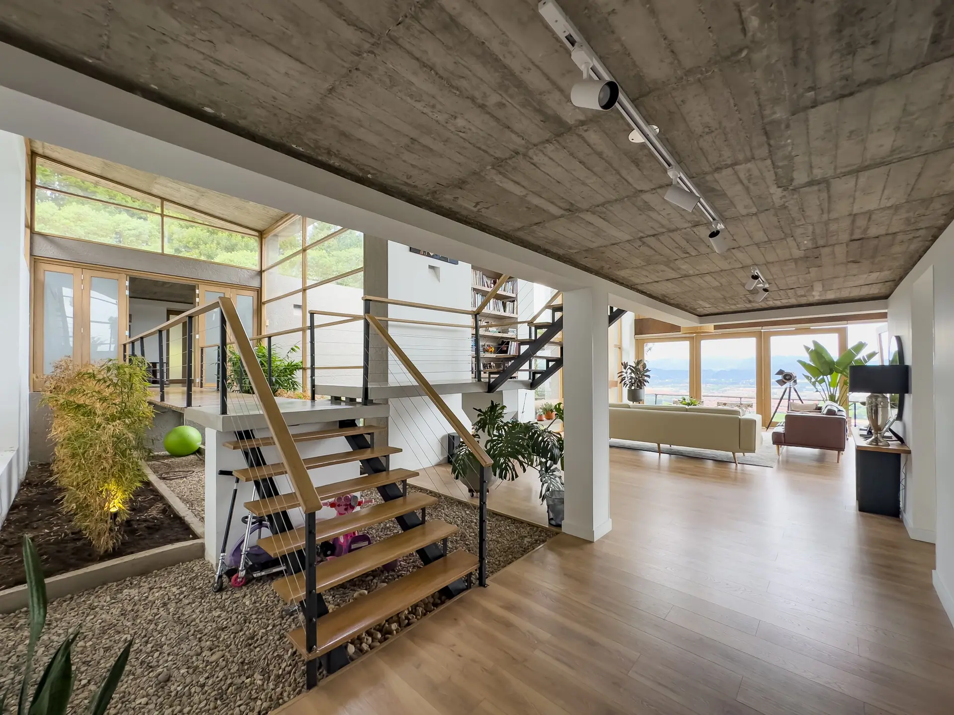 Casa en venta con jardín, en Sindamanoy.