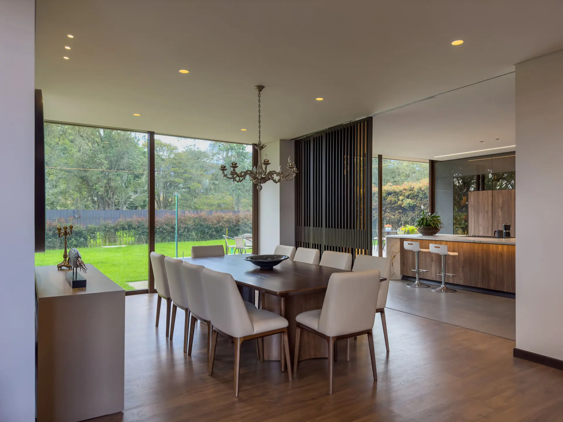 Casa con zona verde a la venta, en San Simón.