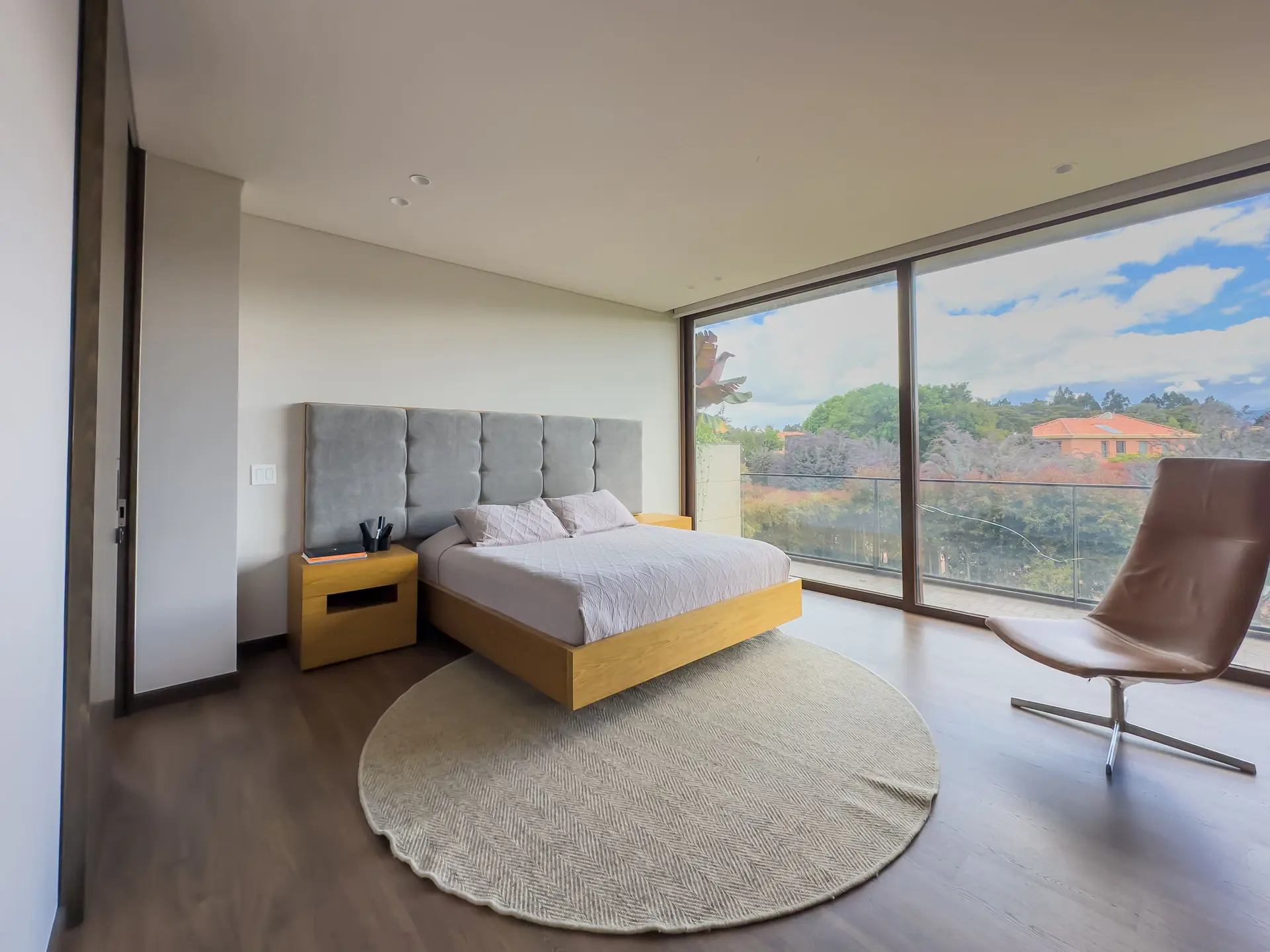 Casa con zona verde a la venta, en San Simón.