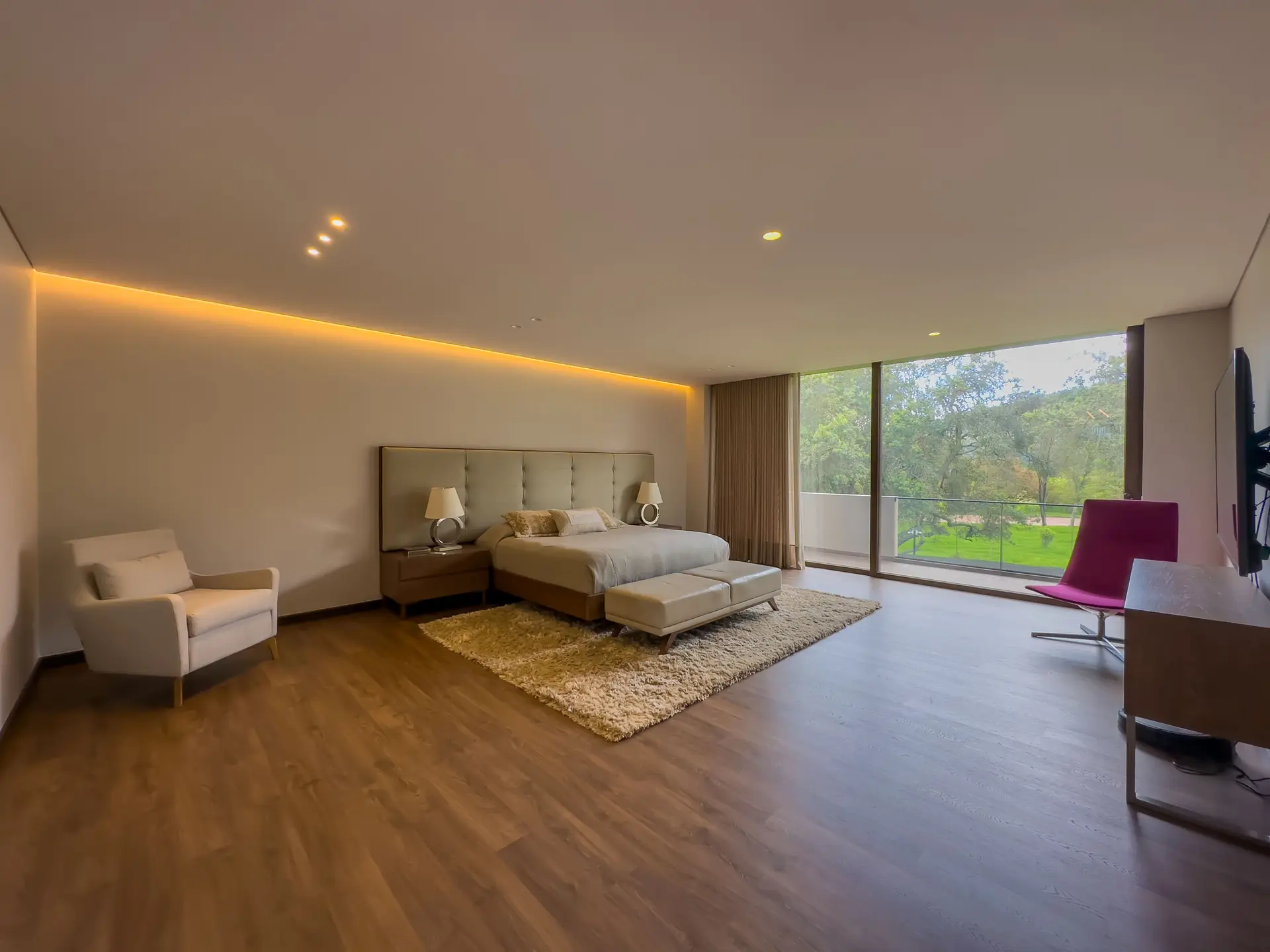 Casa con zona verde a la venta, en San Simón.