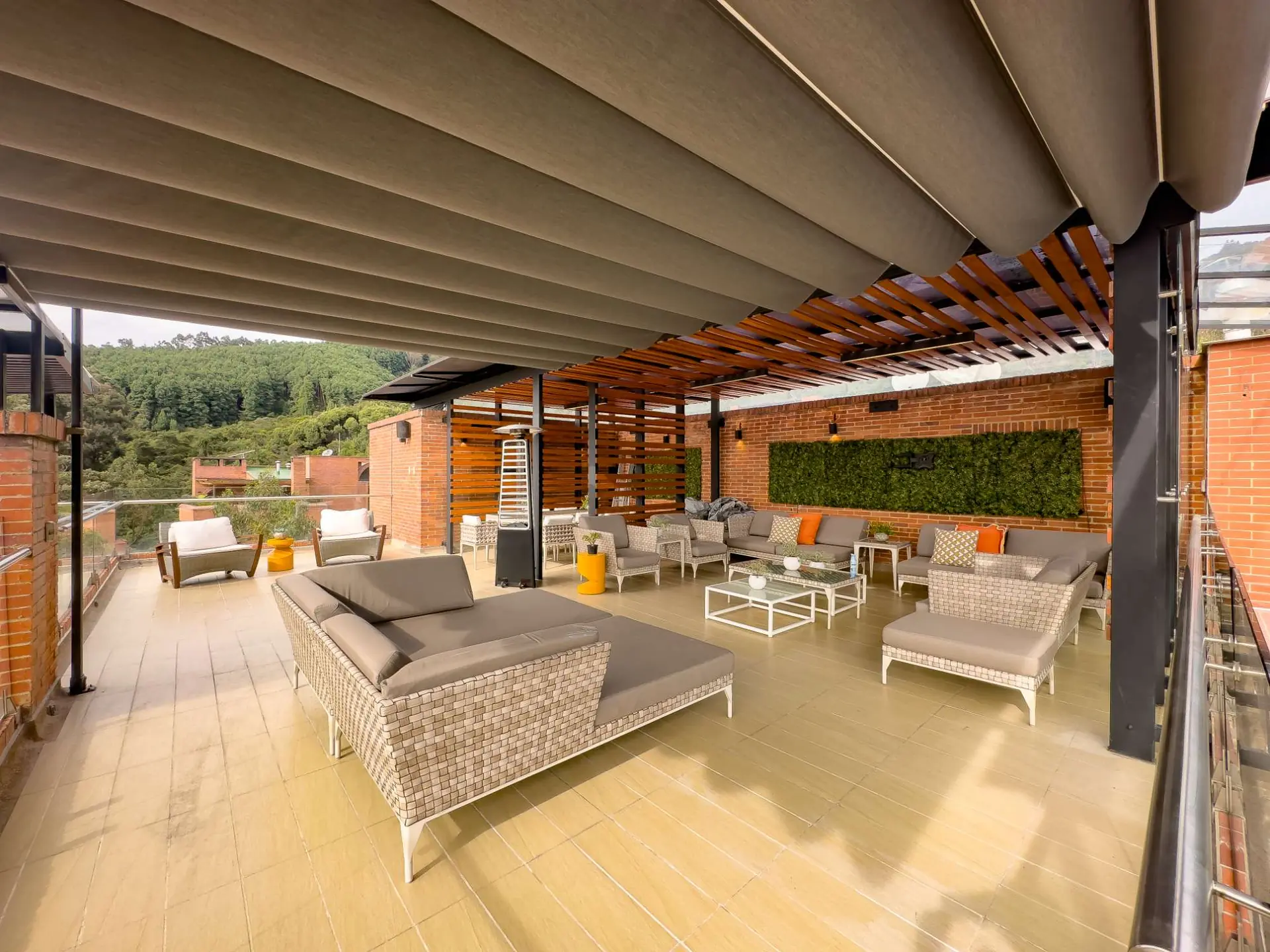 Penthouse en venta con terraza, Montearroyo.