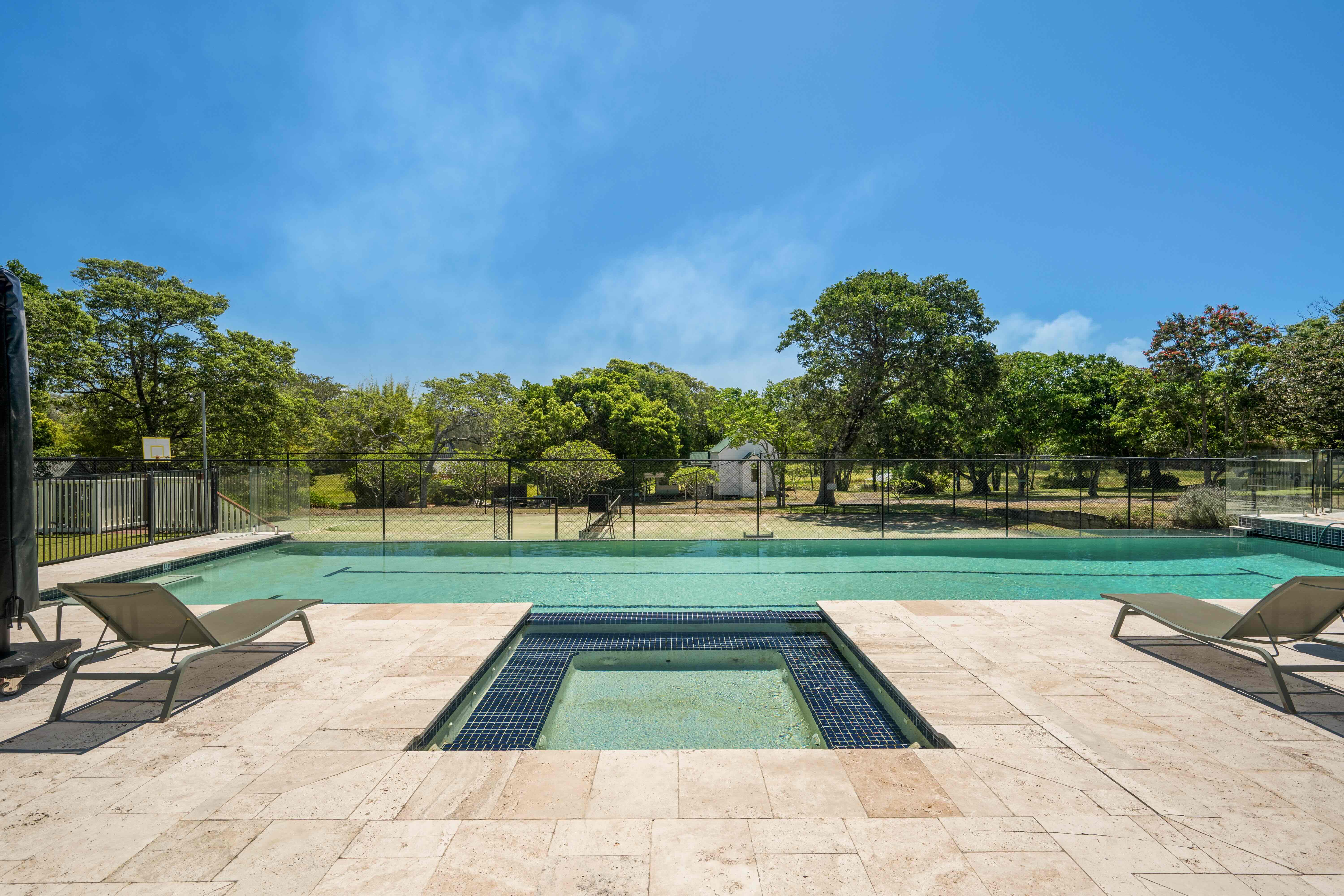 Rancho Pool