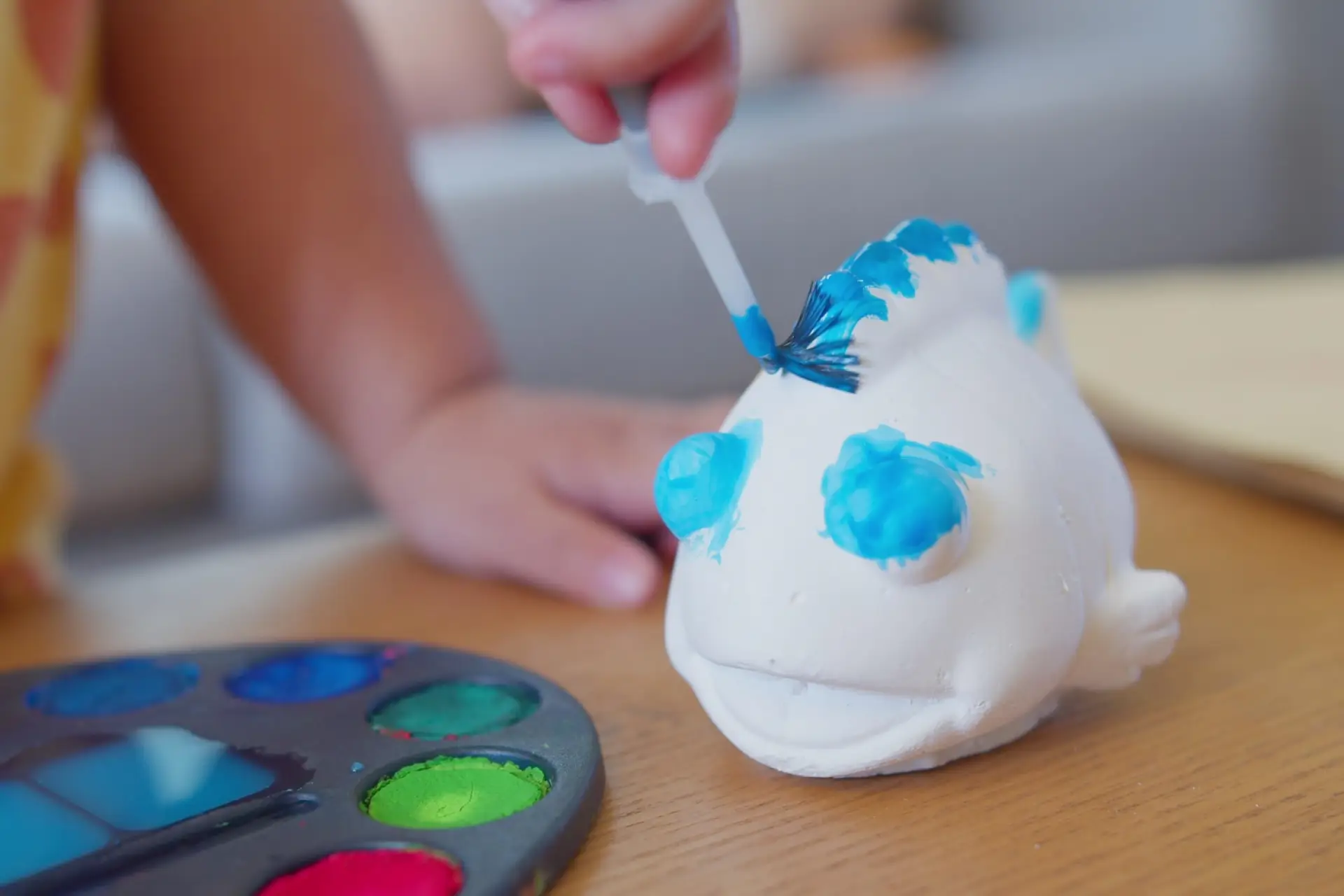 Pocket Size Play: Painting with a marine biologist