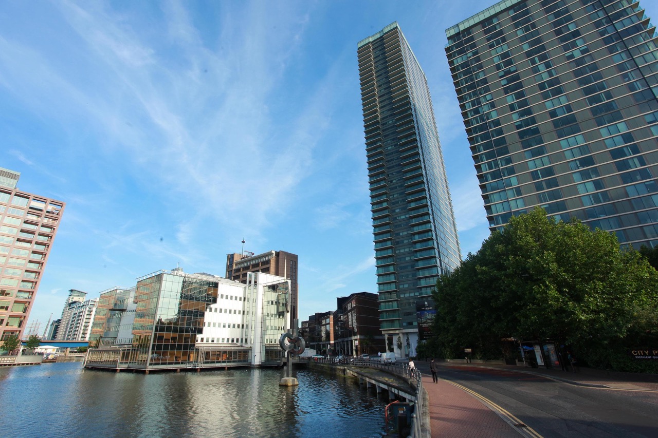 Luxury apartments and communal areas — Landmark Square Towers, London. Delivered by OCC Weavers.