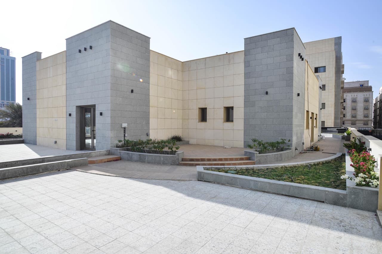 High-end residential block exterior — Al Rabwah Complex, Jeddah, Saudi Arabia. Delivered by OCC Weavers.