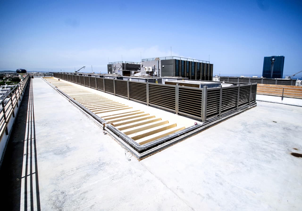 Completed Mukhmal II Tower — luxury villas and 10-storey office building, Jeddah, Saudi Arabia. Delivered by OCC Weavers.
