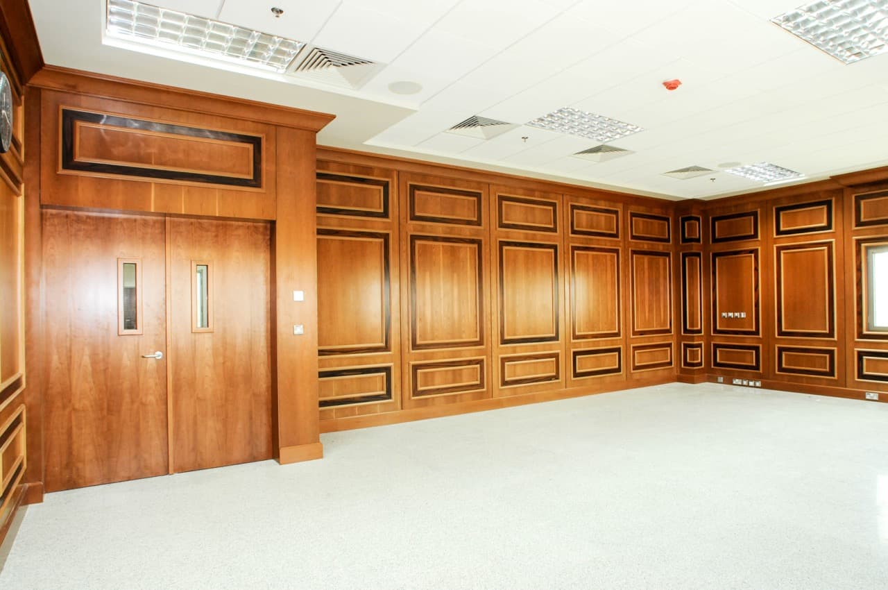High-end finishes and electromechanical installation — King Abdulaziz University, Jeddah, Saudi Arabia. Delivered by OCC Weavers.