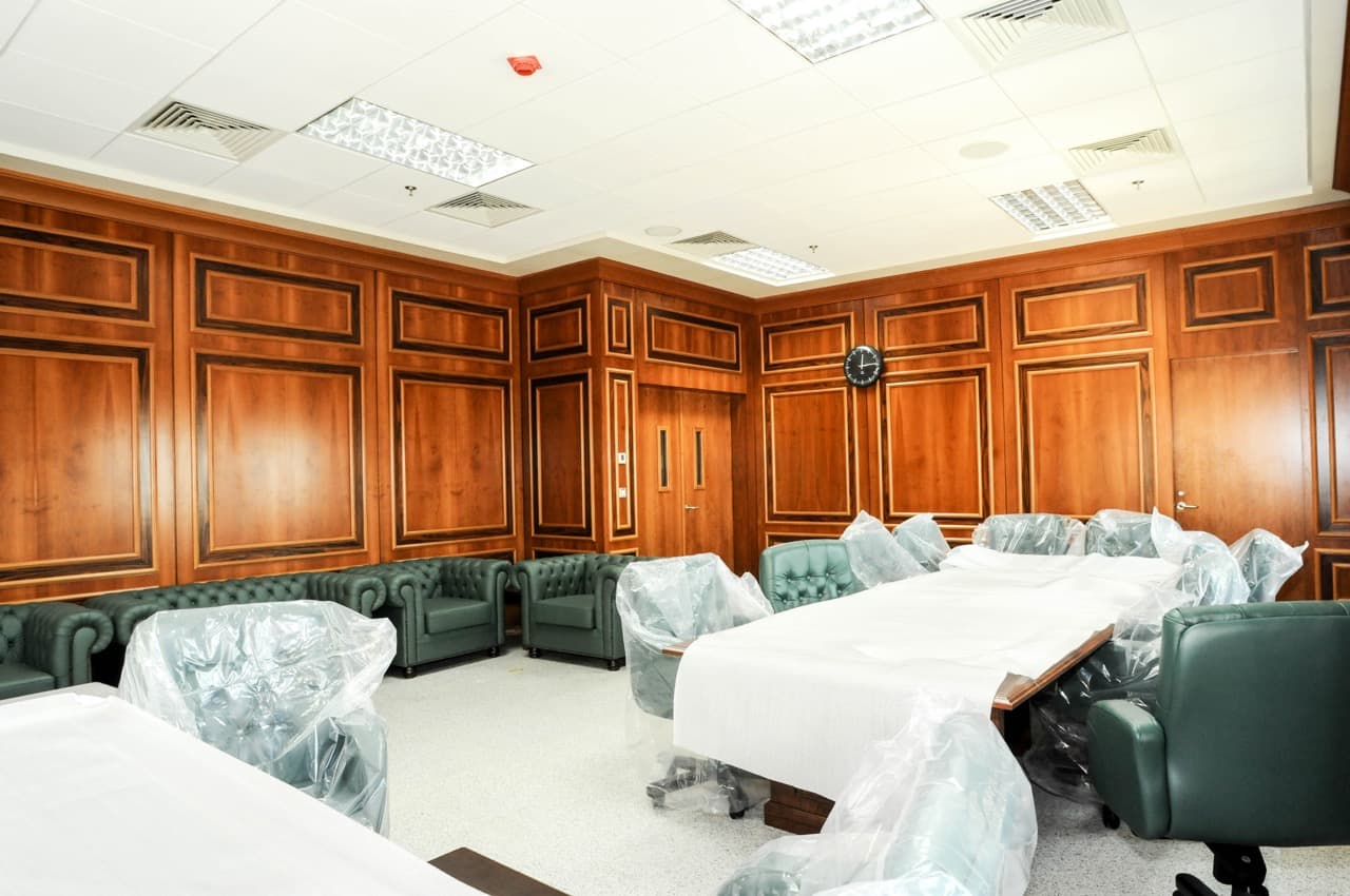 Finishing and fit-out of academic buildings — King Abdulaziz University expansion, Jeddah, Saudi Arabia. Delivered by OCC Weavers.
