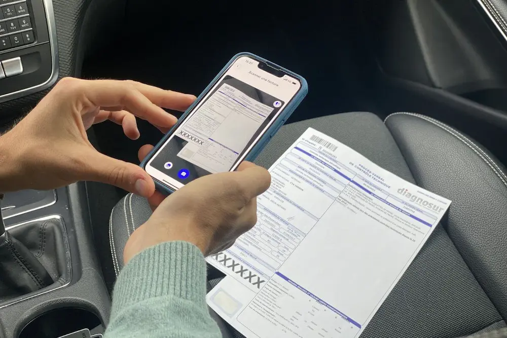 Carnet d'entretien d'une voiture : papier ou numérique ?