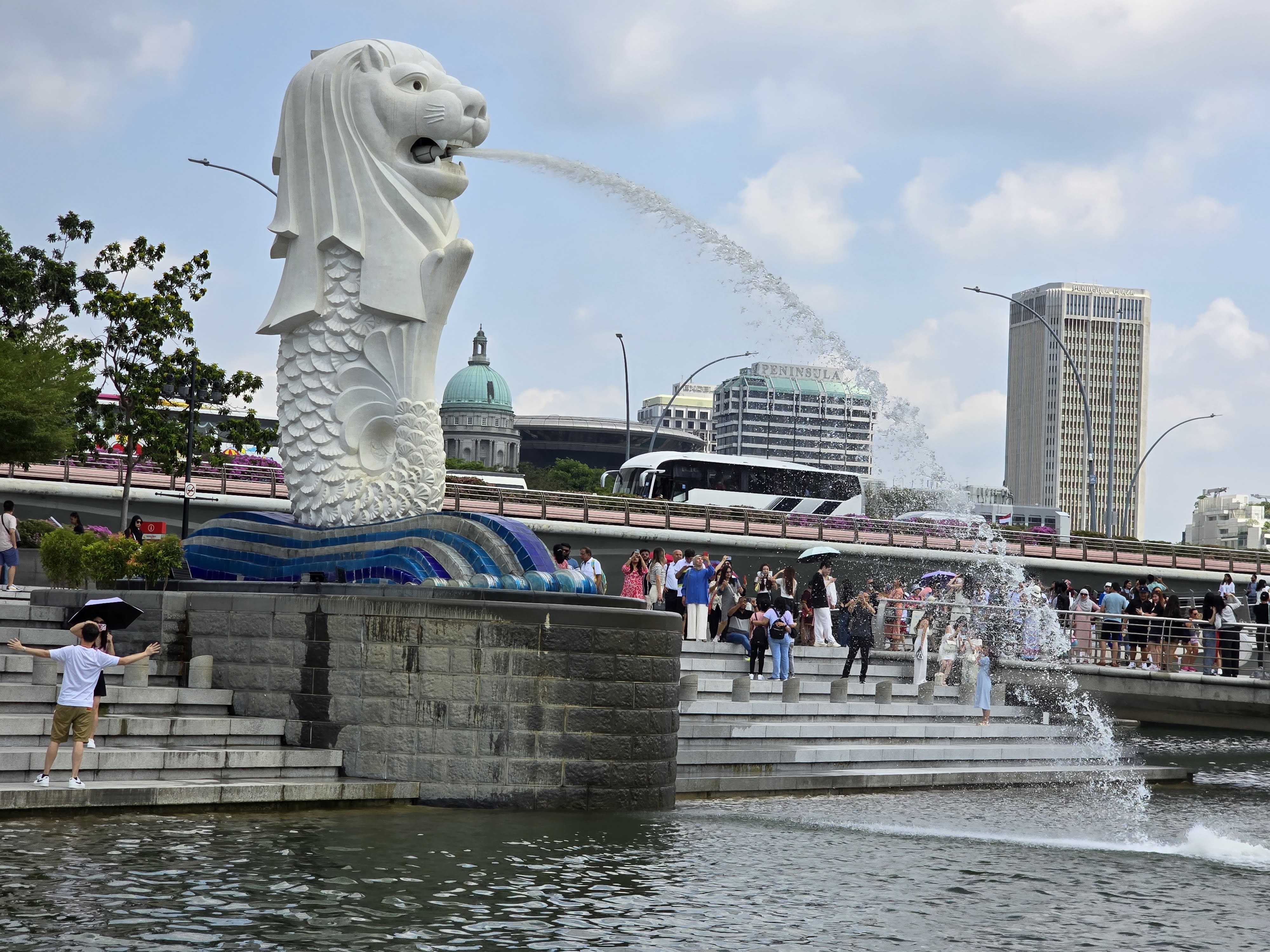Singapore’s Merlion overlooking Marina Bay