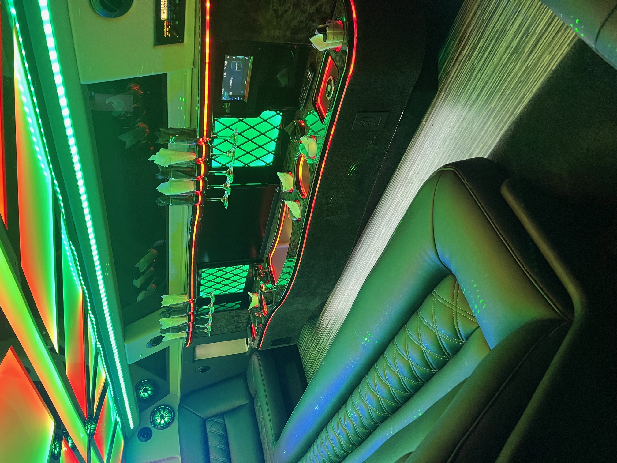 Luxury Limousines of Melbourne, FL