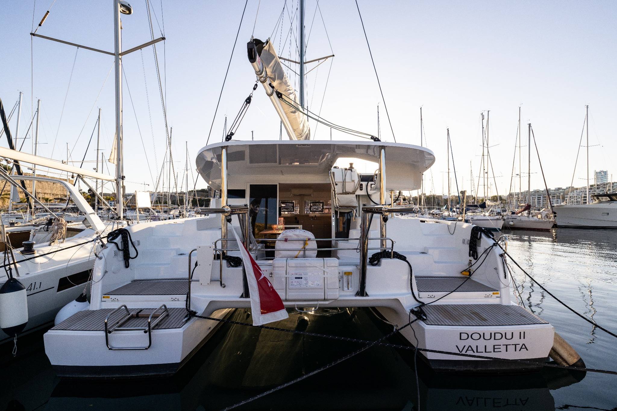 LAGOON 38