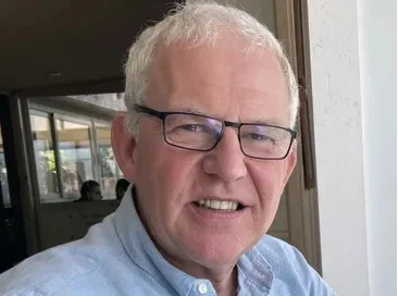 Dr Mathias Toth