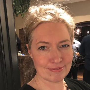 Dr Claire Scott