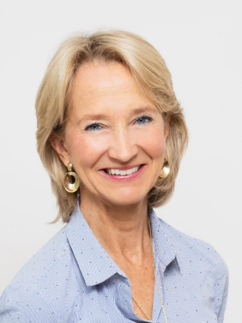 Dr Anna Moore