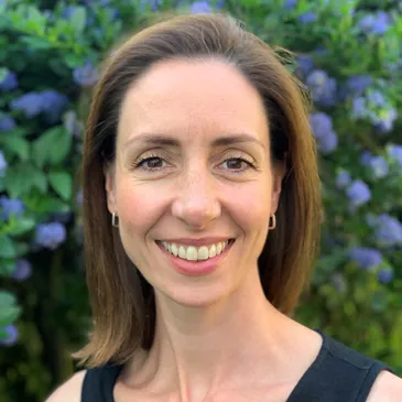 Dr Hannah Davies